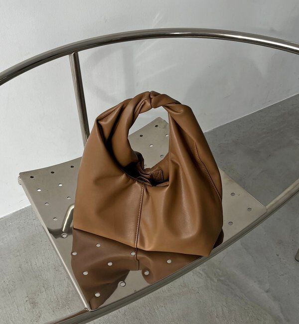  「【見た目以上の収納力！デイリー使いに◎】ツイストバッグ」|トートバッグ|