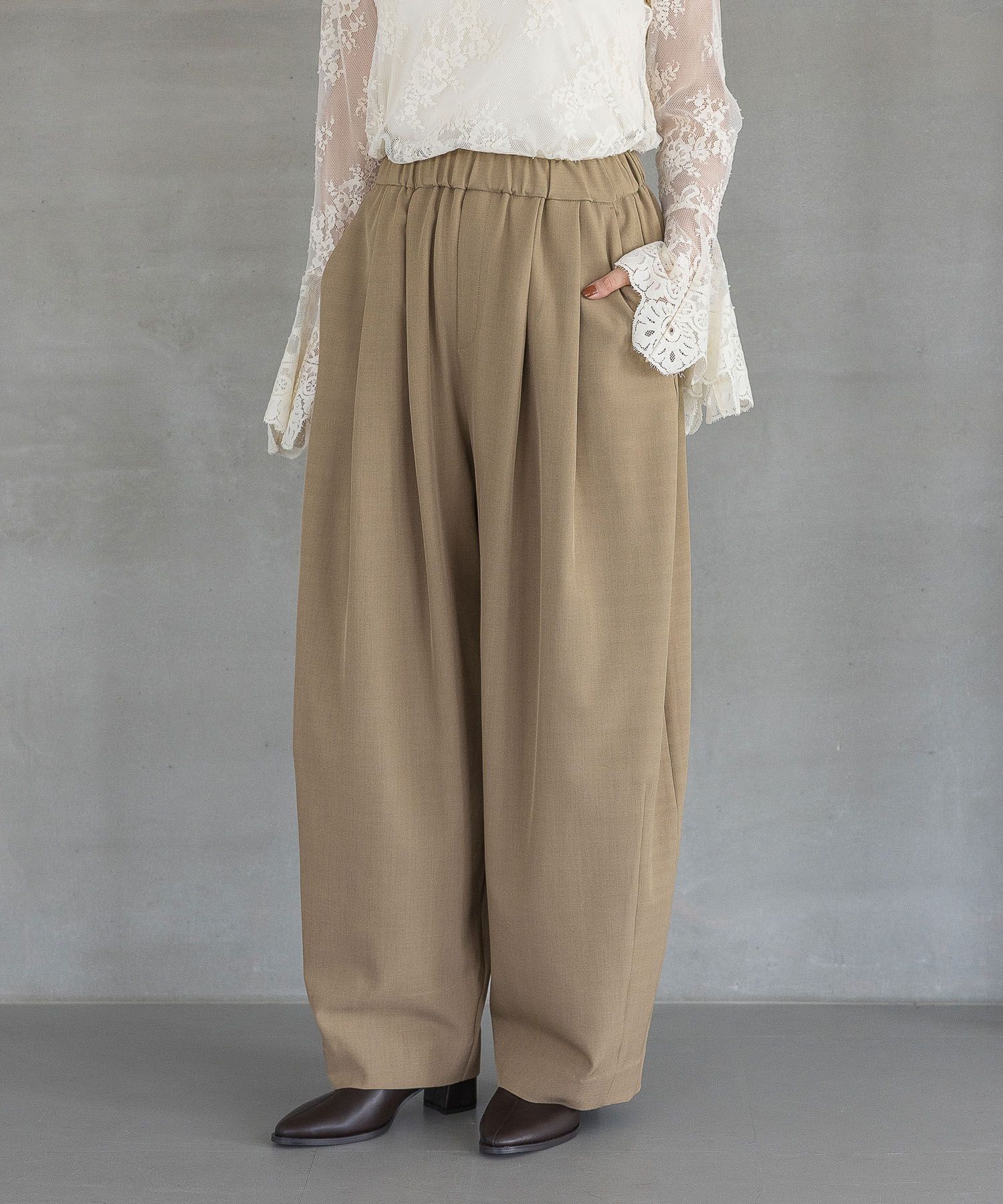 A part by 「スラックスコクーンボリュームパンツ」|スラックス|キャメル