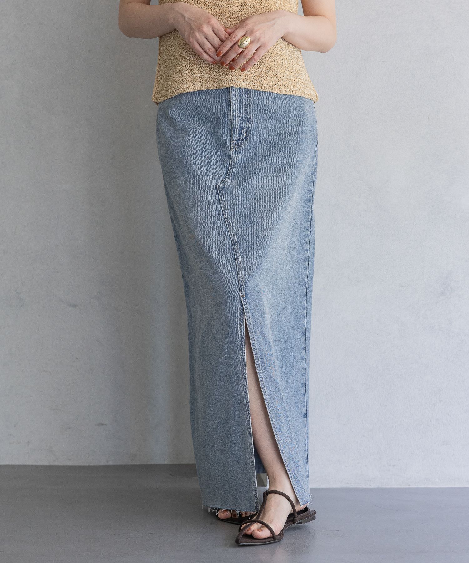 A part by 「Apbスリットデニムスカート」|タイト|ライトブルー