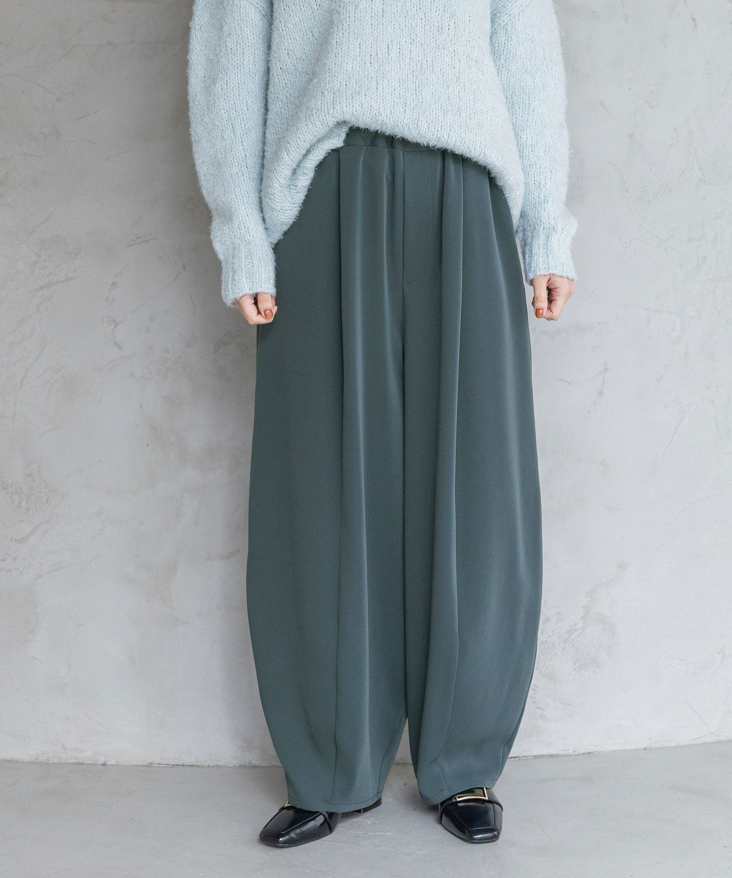 A part by 「【Sサイズ展開】イージーコクーンパンツ」|スラックス|グリーン