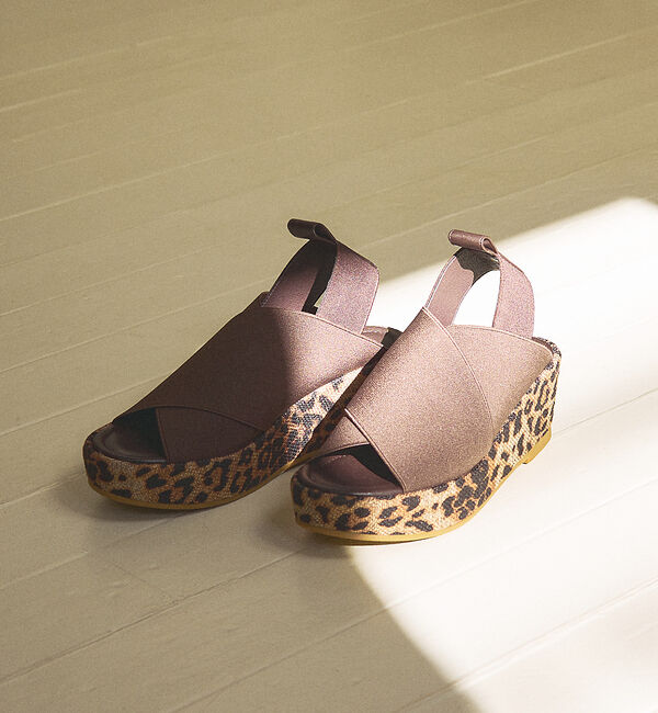 AU BANNISTER「【軽量】エラスティックベルトウェッジソールサンダル」|サンダル|