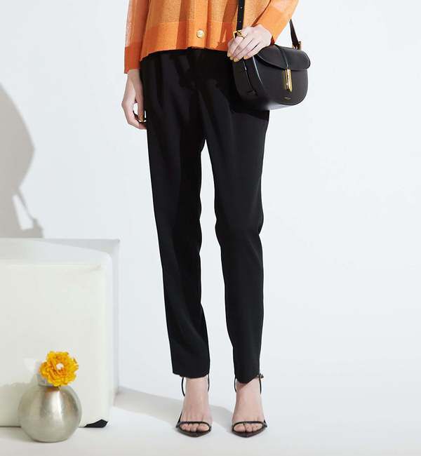 TIARA「ハイウエストテーパードパンツ」|スラックス|ブラック