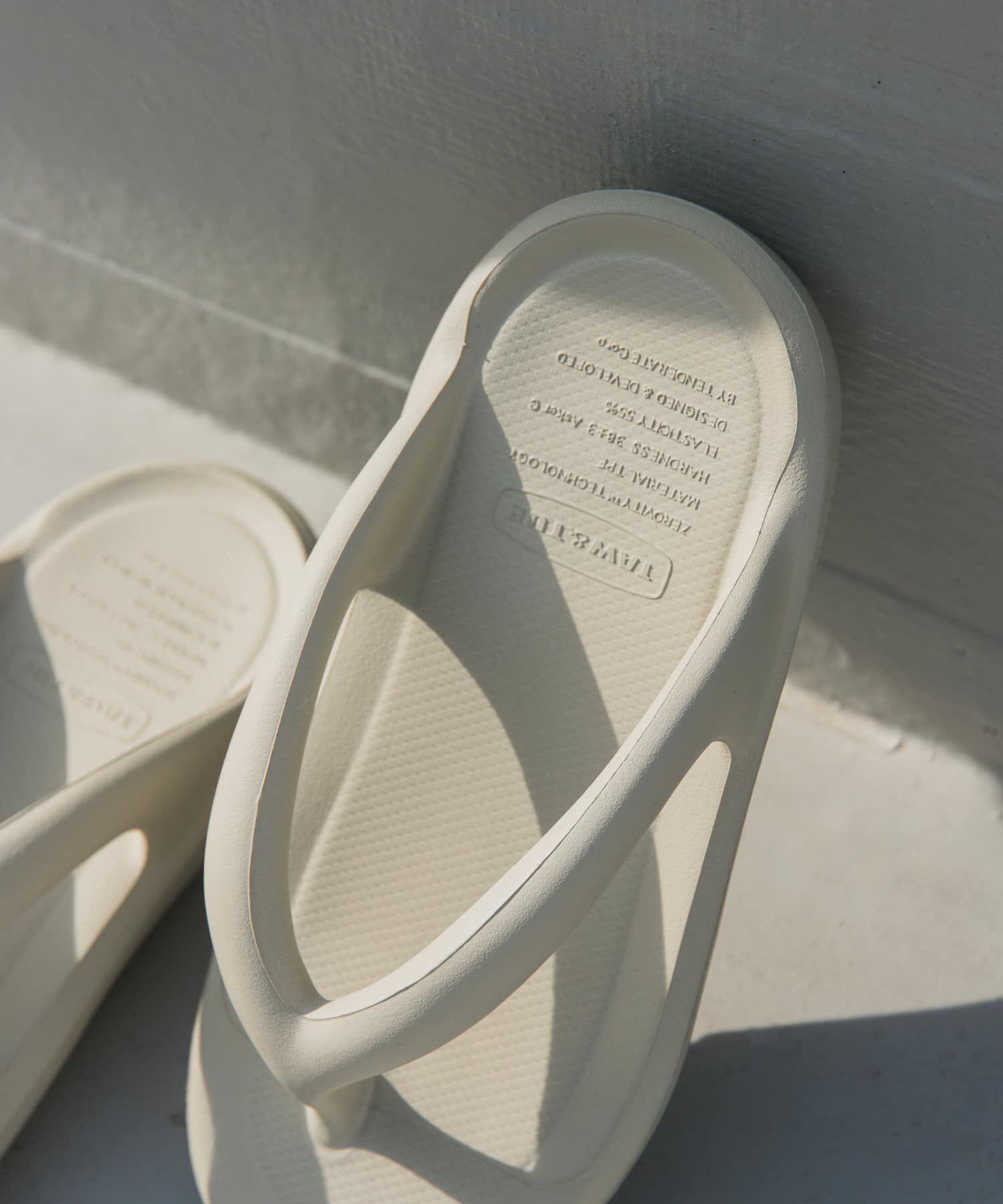 URBAN RESEARCH DOORS「TAW&TOE　ZEROVITY Flip Flop OG」|サンダル|