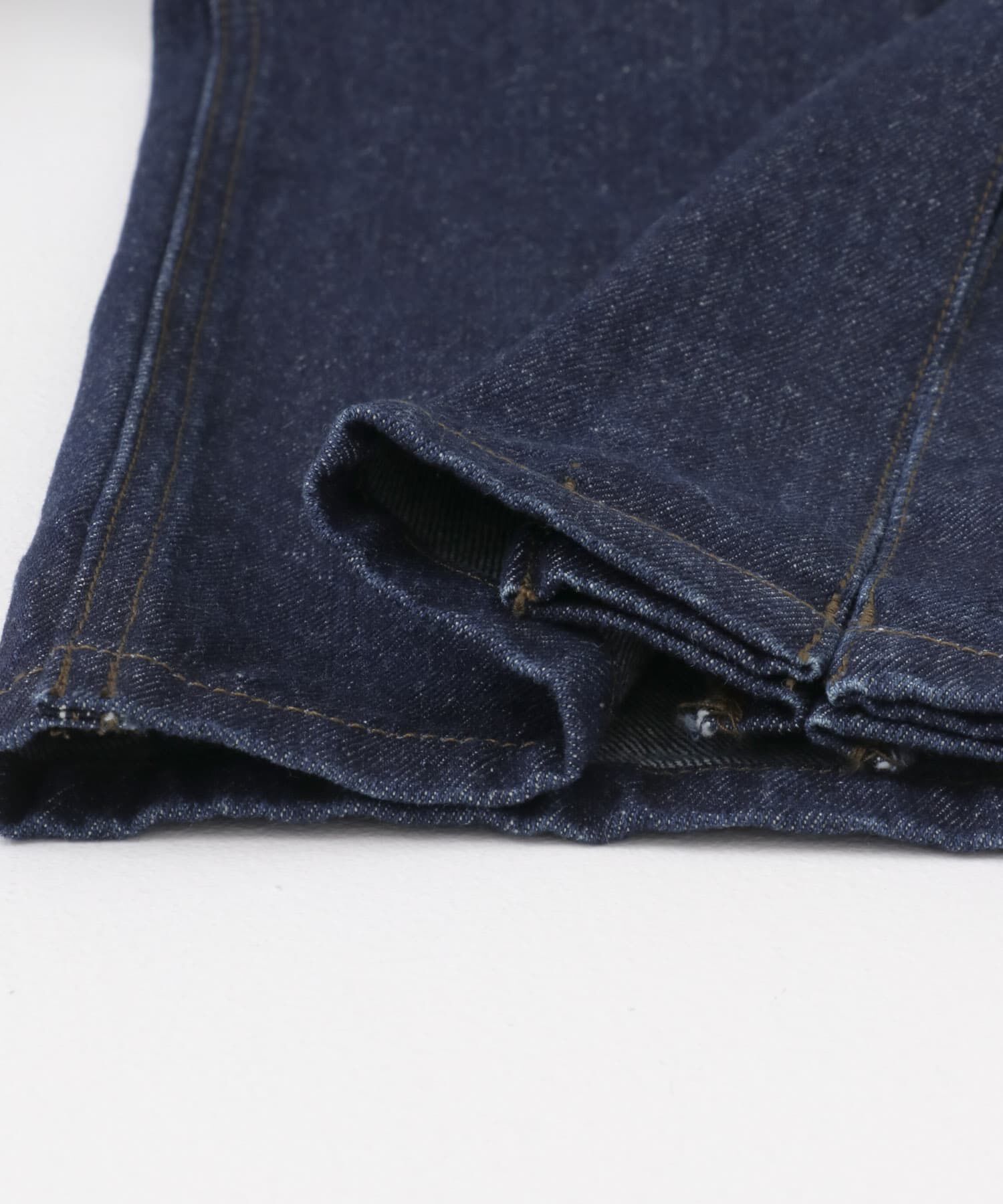 URBAN RESEARCH ROSSO「YENN　SIDE PLEATED DENIM」|デニム|