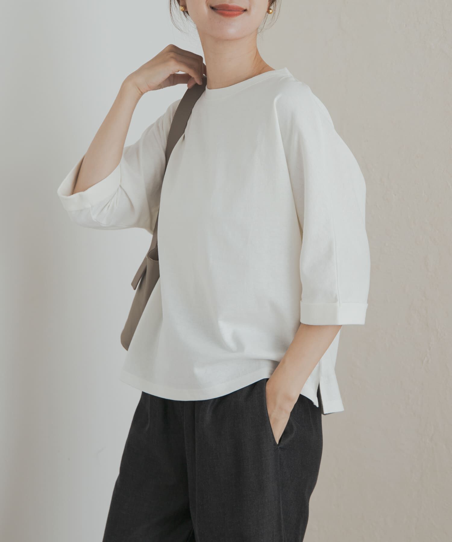 URBAN RESEARCH DOORS「『UR TECH』ドルマンロールスリーブTシャツ」|Tシャツ・カットソー|オフホワイト