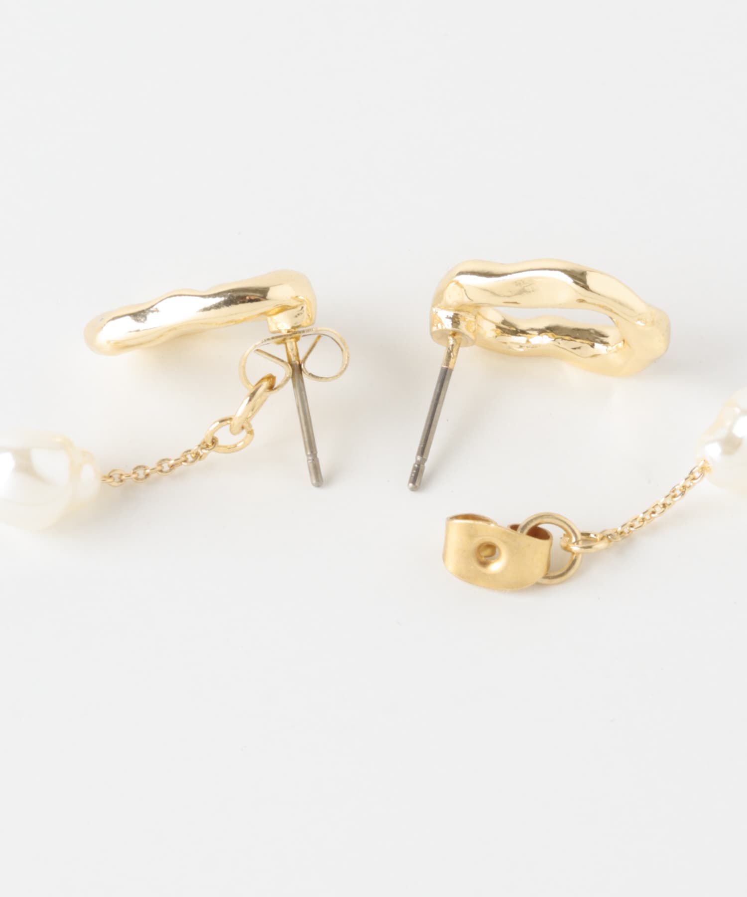 SMELLY「トリプルパールチェーンピアス」|ピアス|