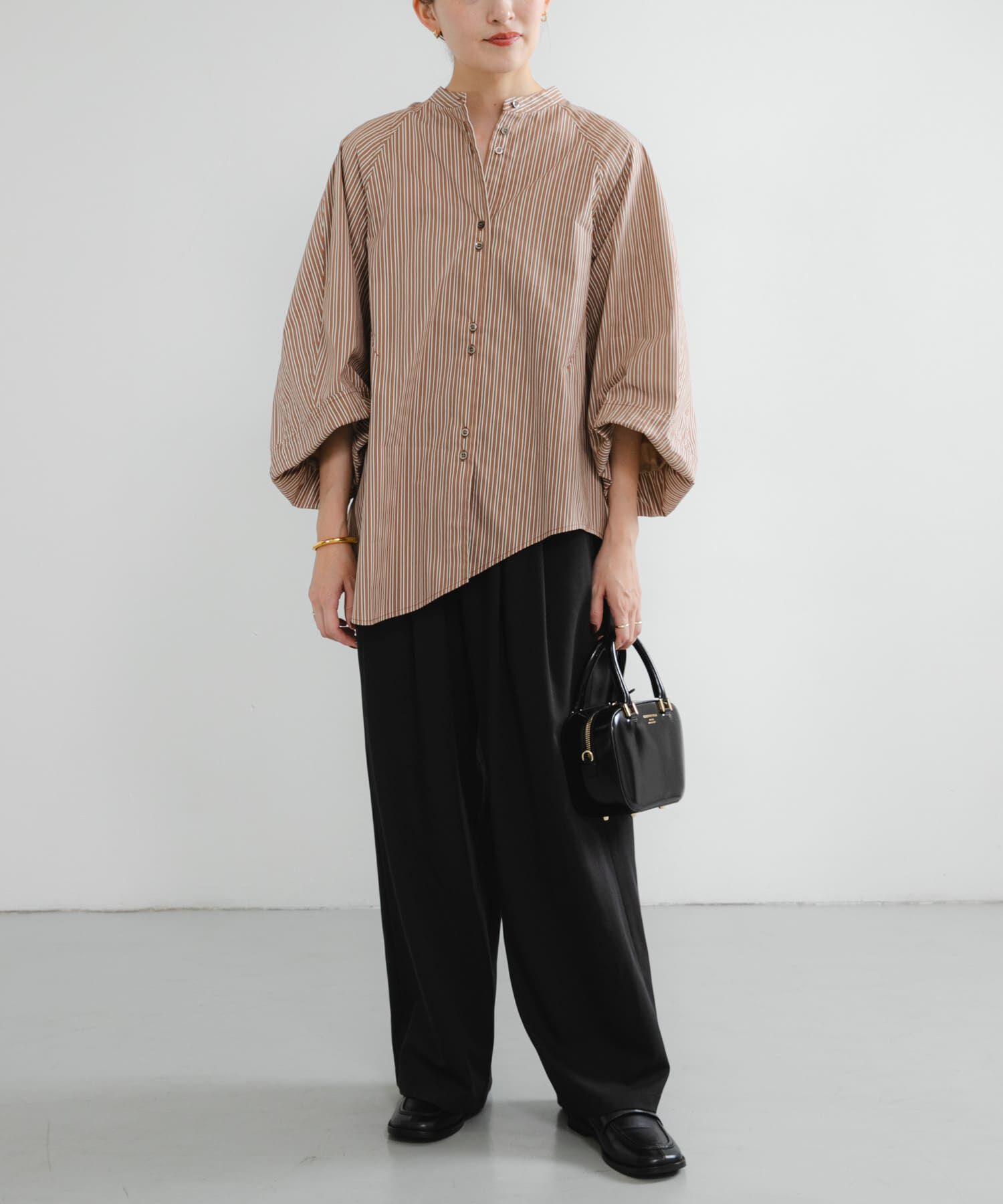 URBAN RESEARCH「イレギュラーヘムスタンドカラー7分袖ブラウス」|シャツ・ブラウス|