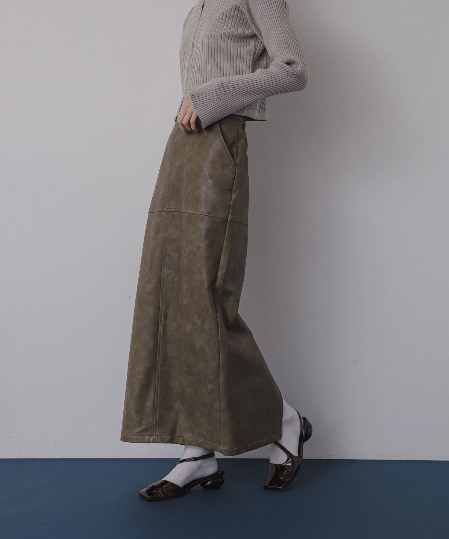 SENSE OF PLACE by URBAN RESEARCH「ヴィンテージレザーライクペンシルスカート」|スカート|