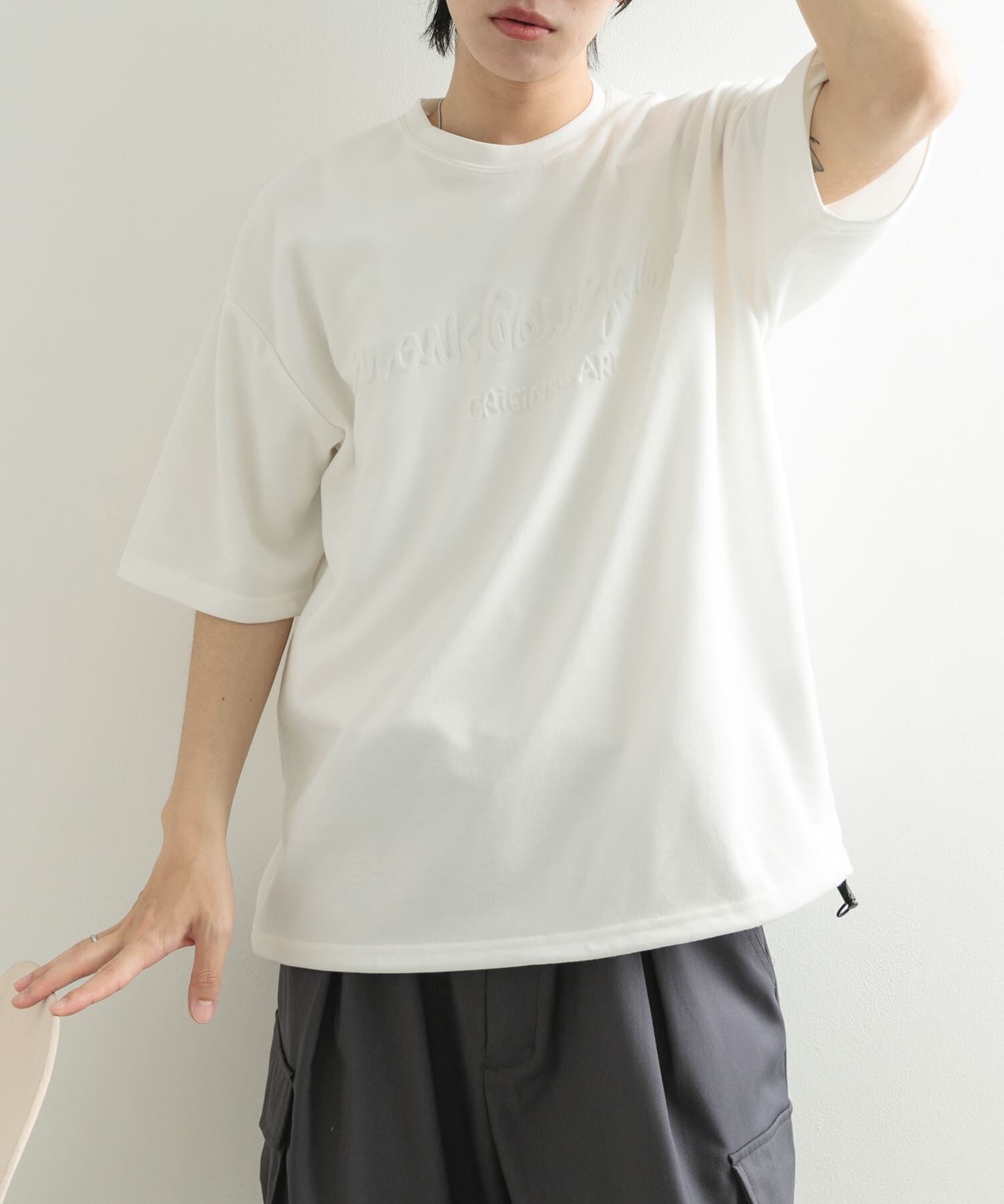 SENSE OF PLACE by URBAN RESEARCH「『WEB限定』Mark Gonzales　プリントクルーネックドローコードTシャツ」|Tシャツ・カットソー|
