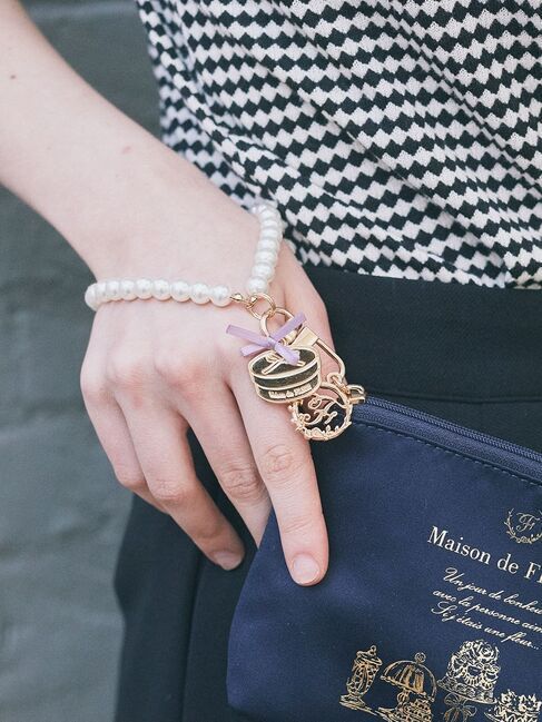 Maison de FLEUR「ギフトボックスチャームパールストラップ」|その他|