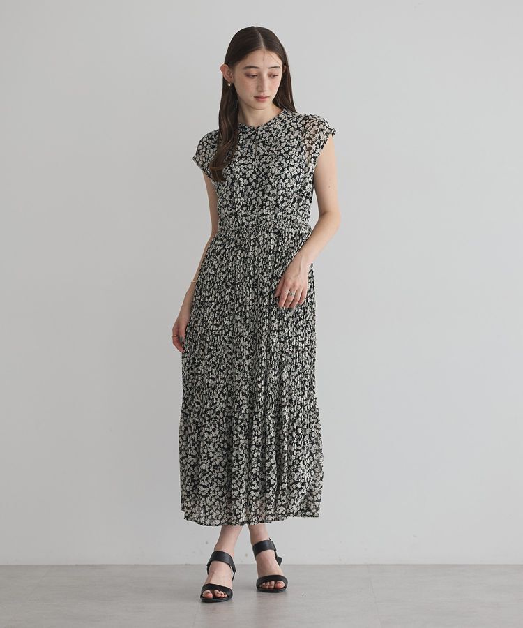 YECCA VECCA「小花柄プリーツワンピース」|ワンピース|
