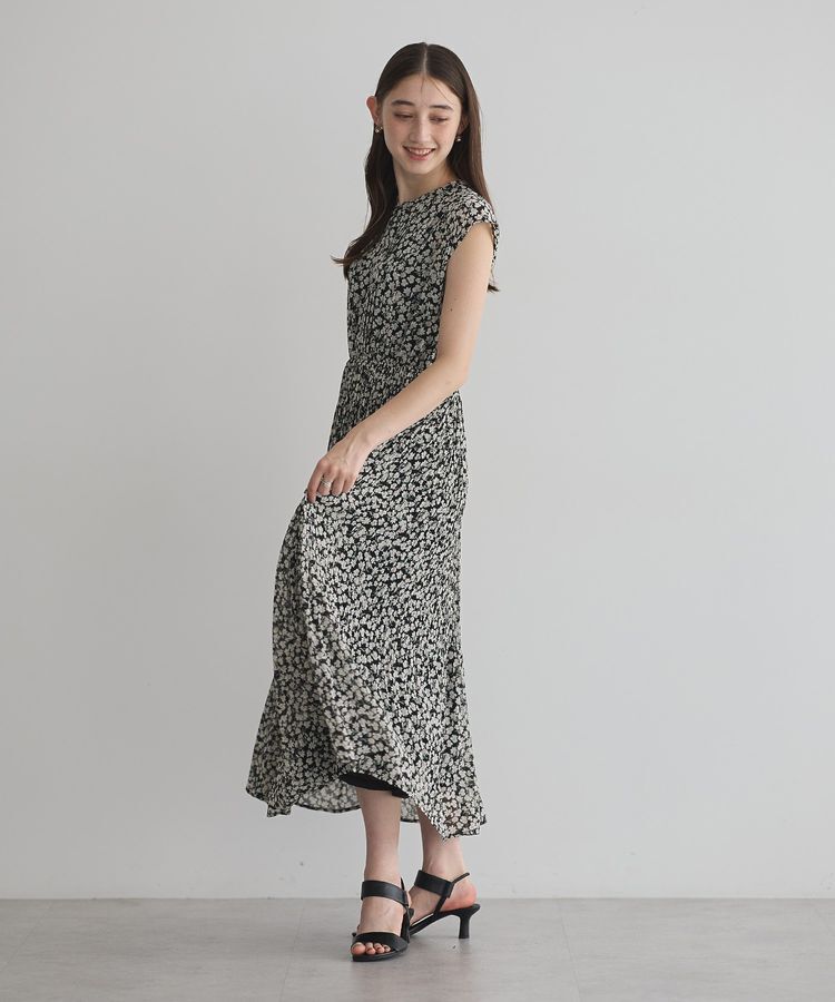 YECCA VECCA「小花柄プリーツワンピース」|ワンピース|