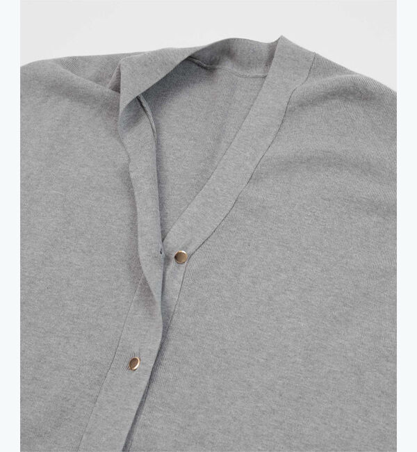 ur's「ゴールド釦Vネックフレンチスリーブニット」|ニット・セーター|