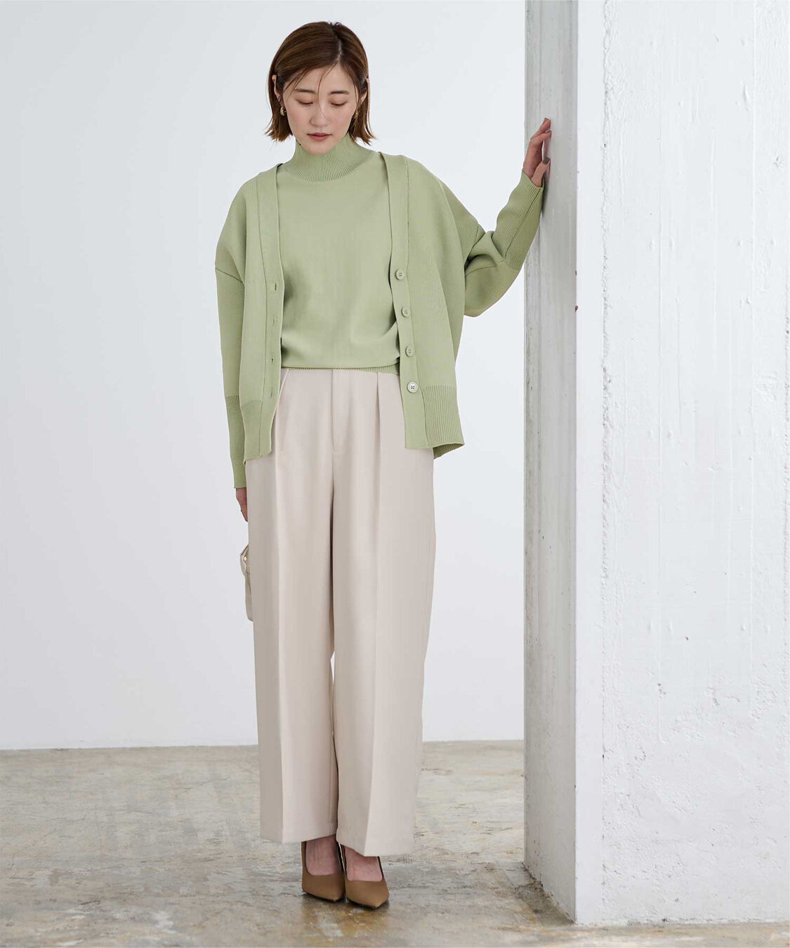 ur's「スポンディッシュVネックニットカーディガン」|ニット・セーター|