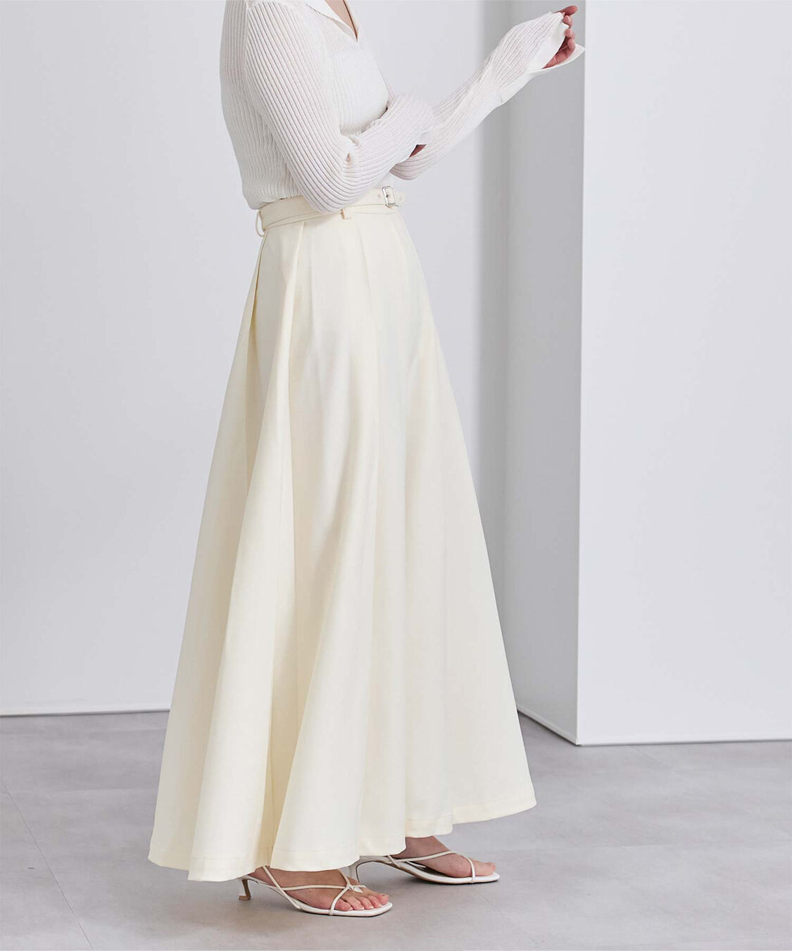 ur's「ベルト付プリーツスカート」|スカート|