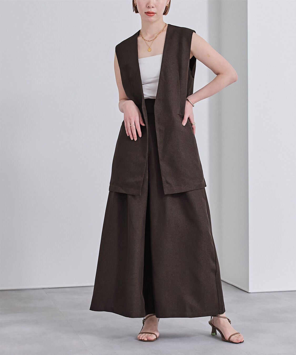 ur's「ﾘﾈﾝﾗｲｸﾌﾛﾝﾄﾀｯｸﾊｲｳｴｽﾄｽｶｰﾄ」|スカート|