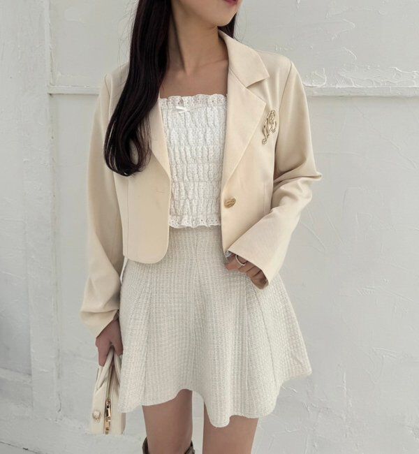  「ブローチ付きショートテーラードジャケット」|ノーカラーコート|