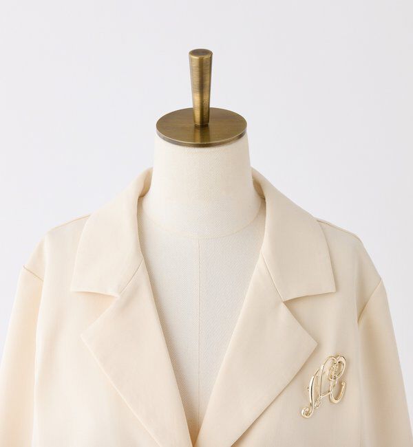  「ブローチ付きショートテーラードジャケット」|ノーカラーコート|