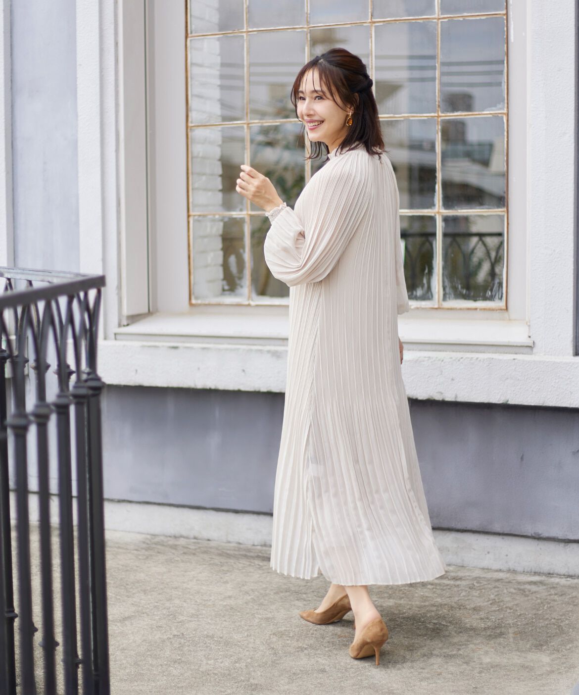 ef-de Black「総プリーツシャーリングワンピース」|ワンピース|