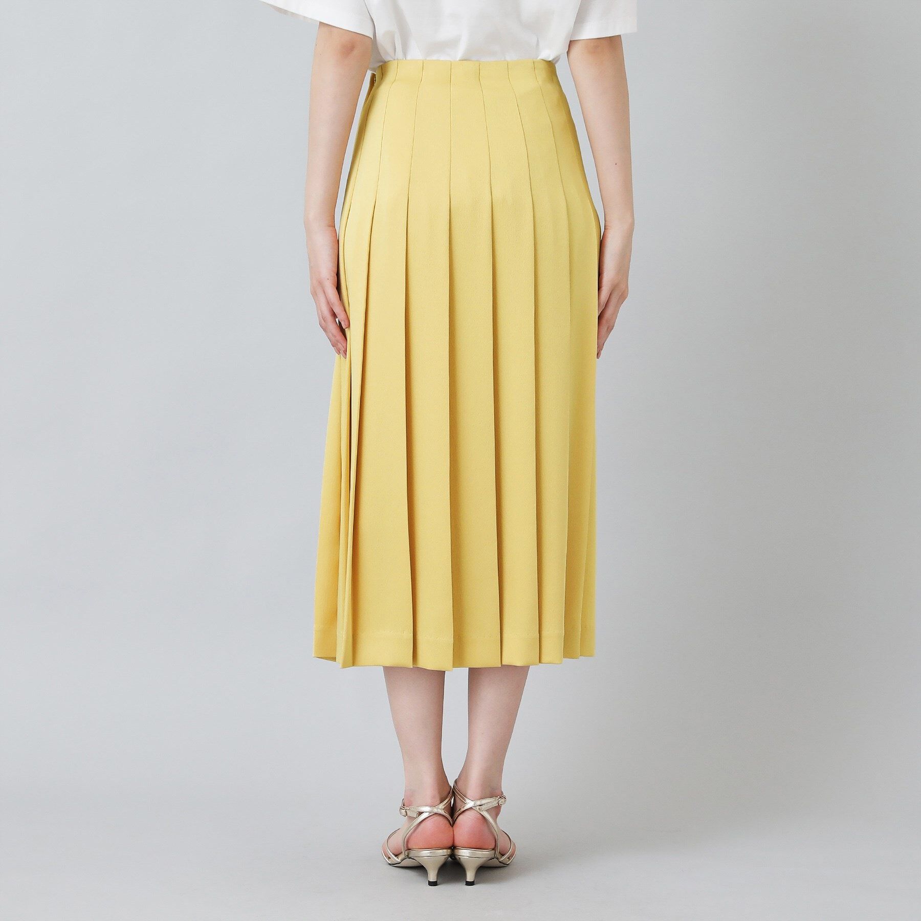 UNTITLED「サテンプリーツスカート」|スカート|