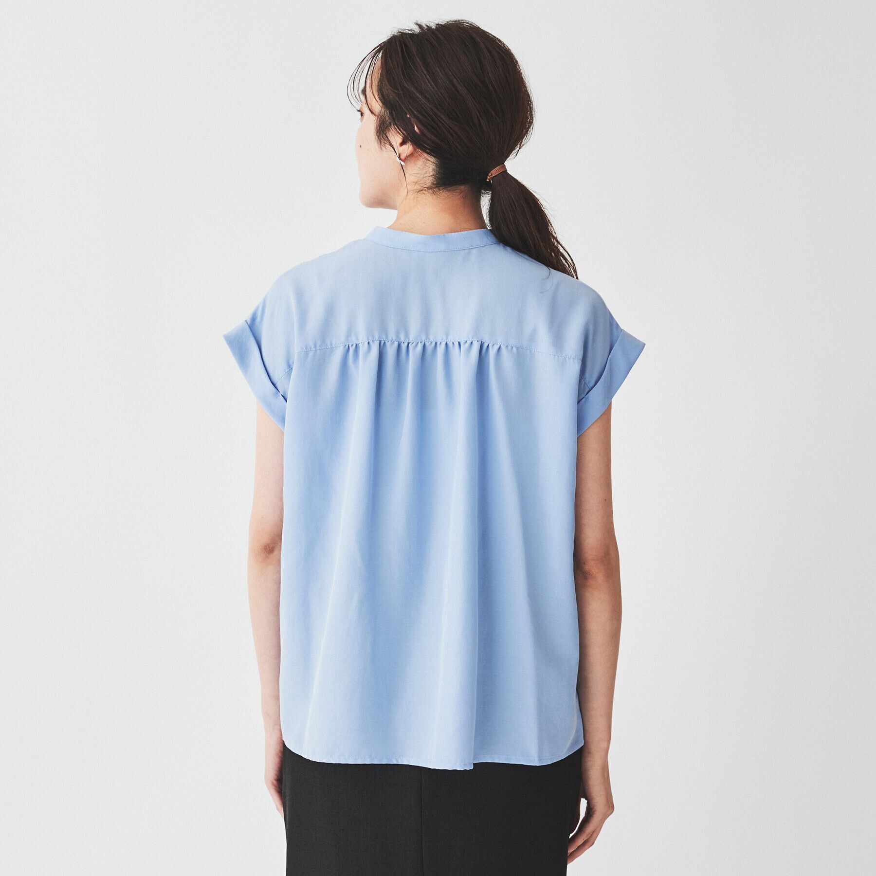 UNTITLED「【華やか／夏ブラウス】半袖フリルブラウス」|シャツ・ブラウス|