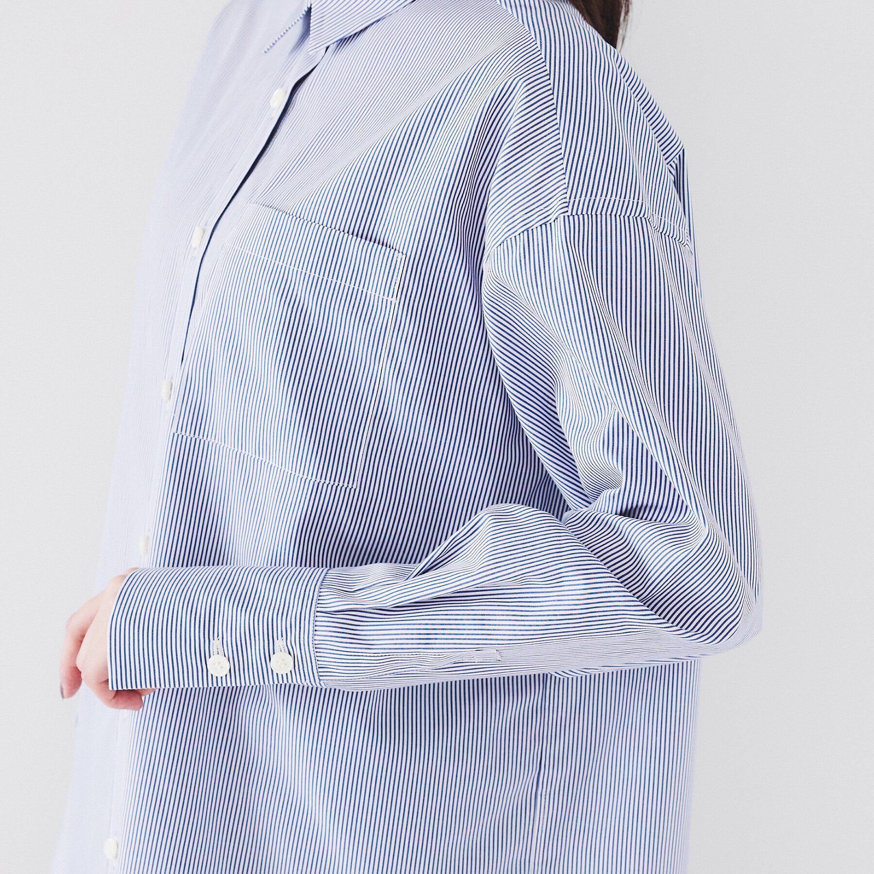 UNTITLED「【ニットと重ね着にもおすすめ】ワイドシルエットストライプシャツ」|シャツ・ブラウス|