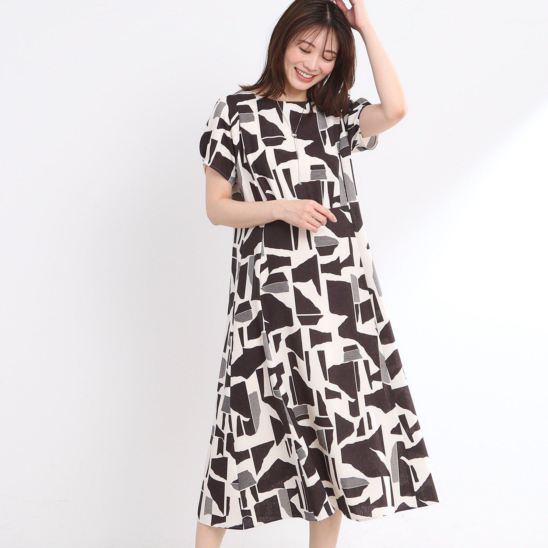 Reflect「【WEB先行カラーあり／マシンウォッシュ可】幾何モチーフプリントワンピース」|ワンピース|