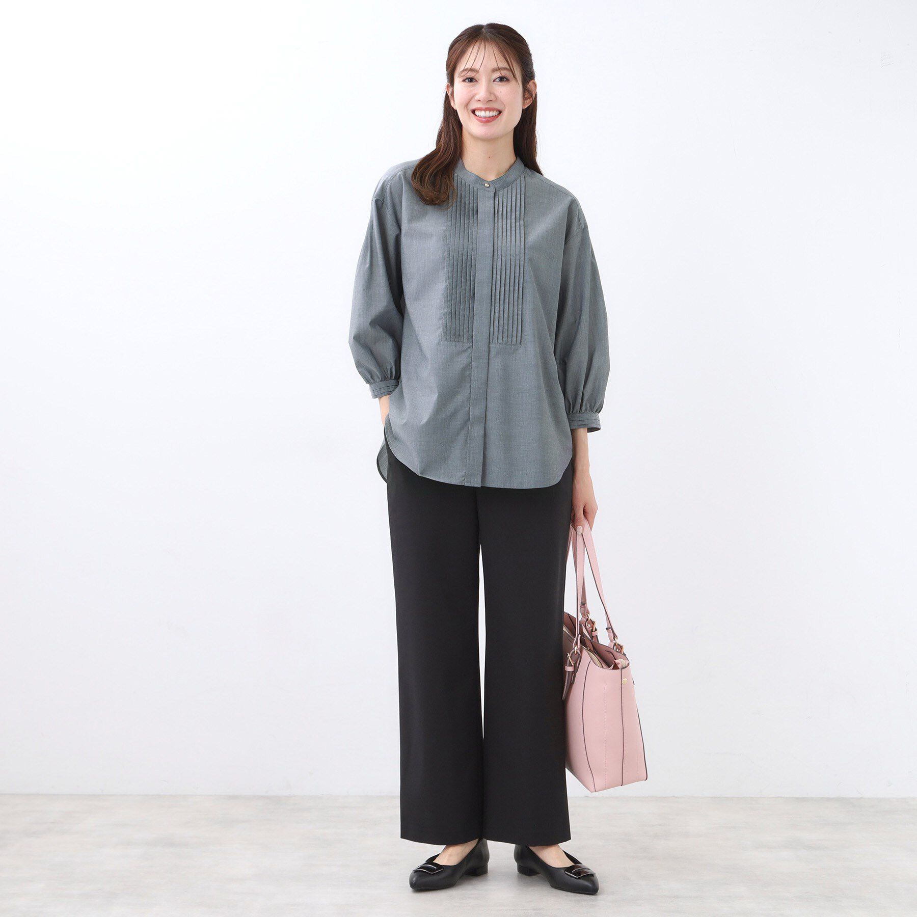 Reflect「【程よいゆとり感／体型カバー】ピンタックデザインシャンブレーブラウス」|シャツ・ブラウス|