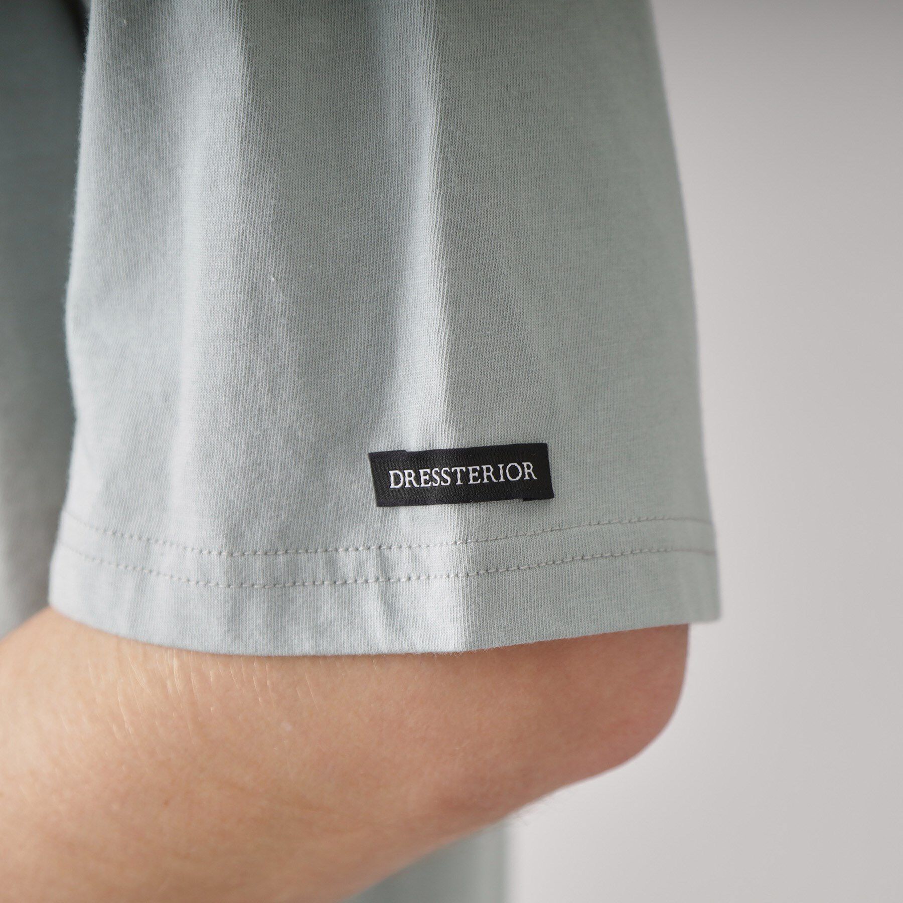 DRESSTERIOR「【接触冷感/UVカット】BACK BREEZE TECH オーバーラップサークルプリントTシャツ」|Tシャツ・カットソー|