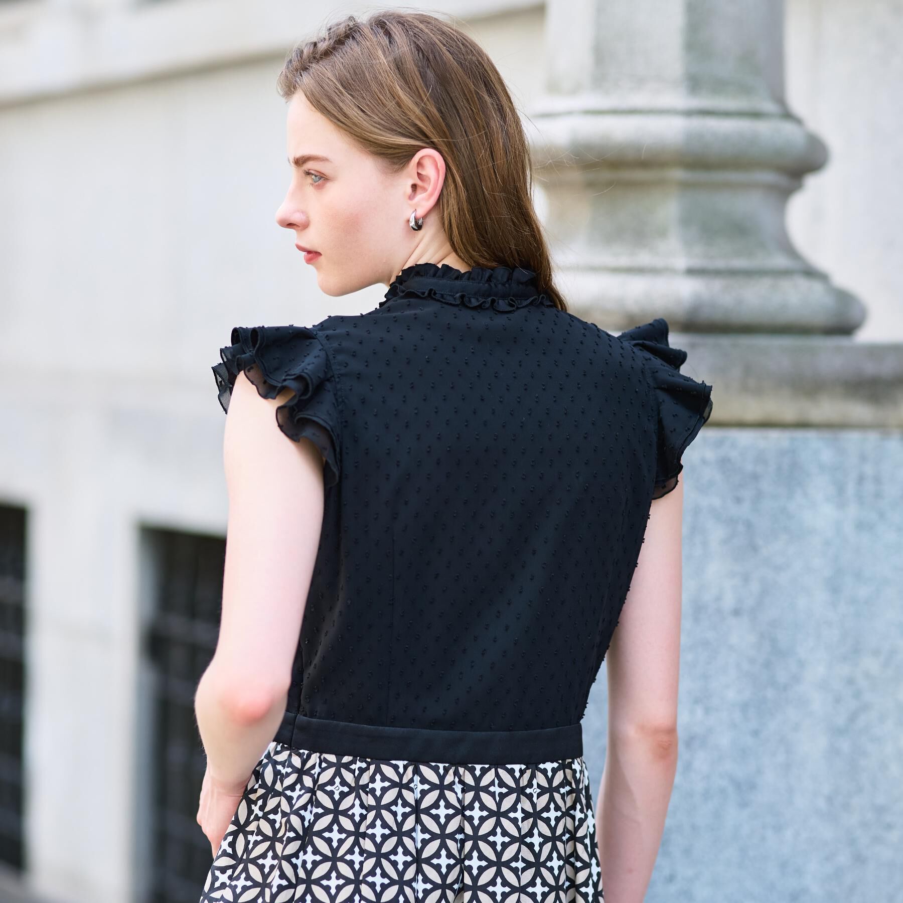 DRESSTERIOR「【大人百花春号掲載 モデル美香さん着用】ドットジャカードオーバーラップコンビドレス」|ワンピース|