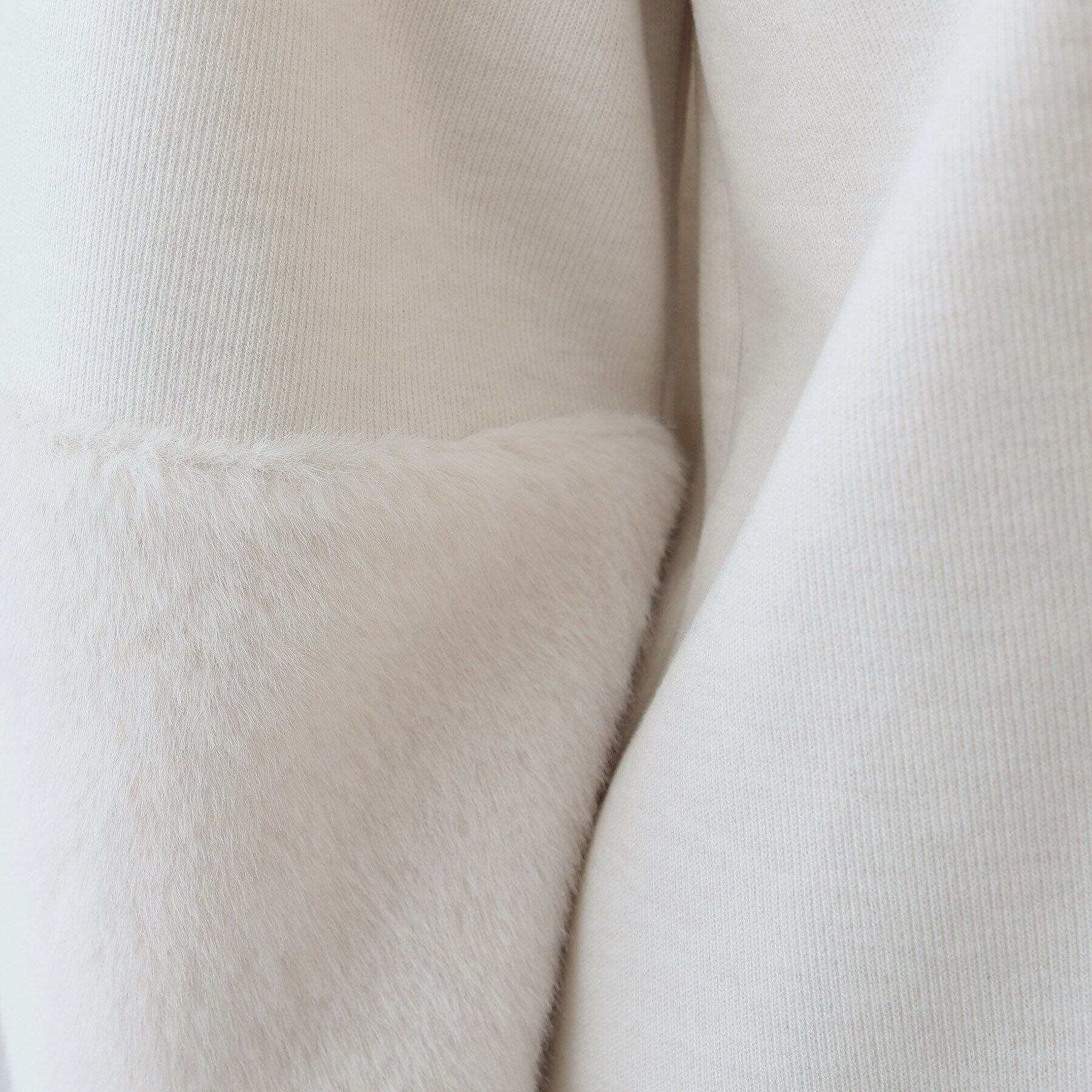 INDIVI「【洗える／UVケア／SETUP可能】メランジ調フェイクファー切り替えトップス」|Tシャツ・カットソー|