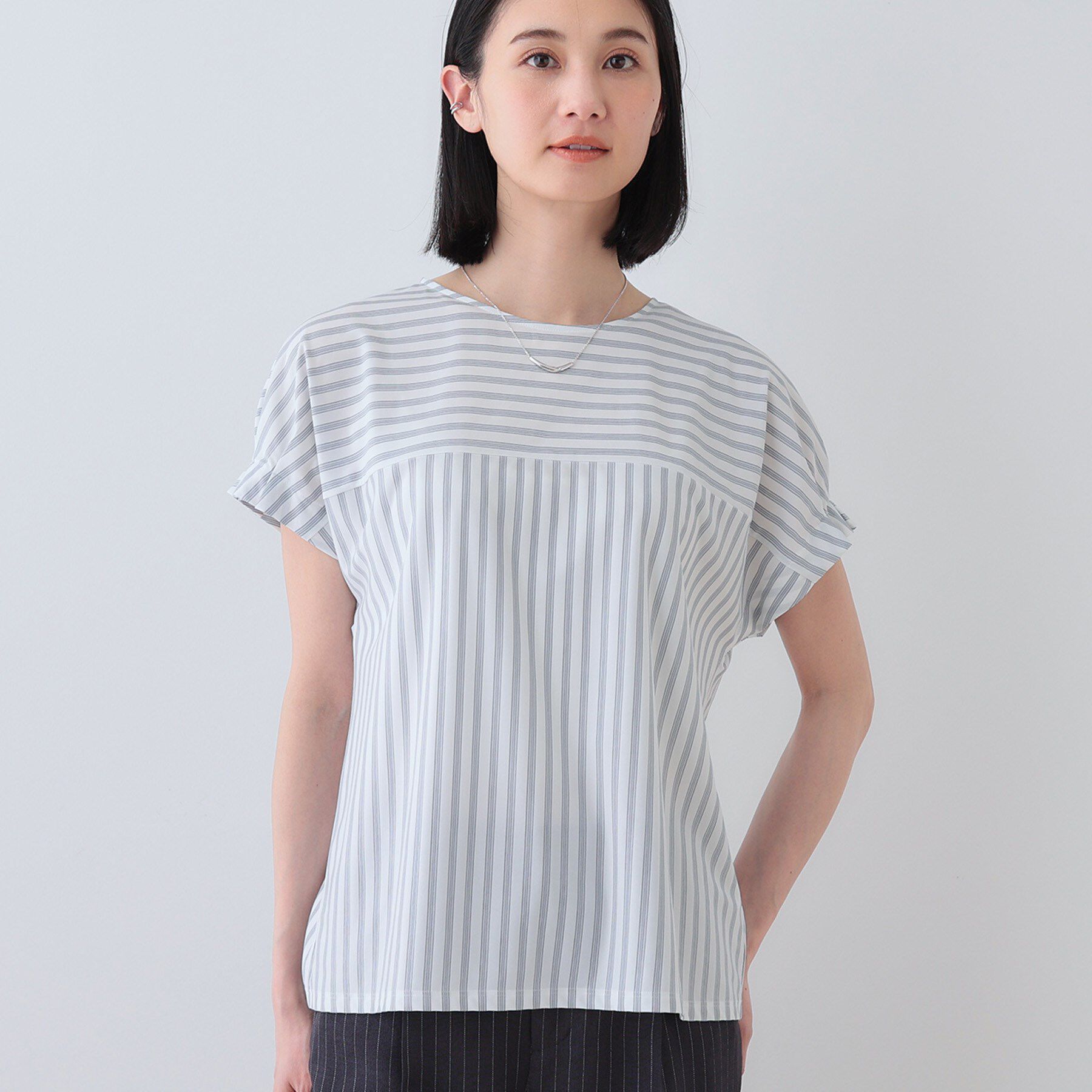 INDIVI「【洗える／ストライプ柄】袖タックブラウス」|シャツ・ブラウス|ホワイト(302)