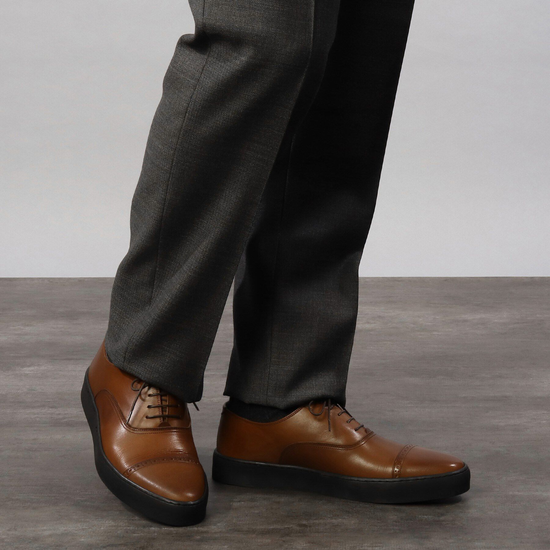 TAKEO KIKUCHI「セミブローグ スニーカー」|ビジネス・ドレスシューズ|