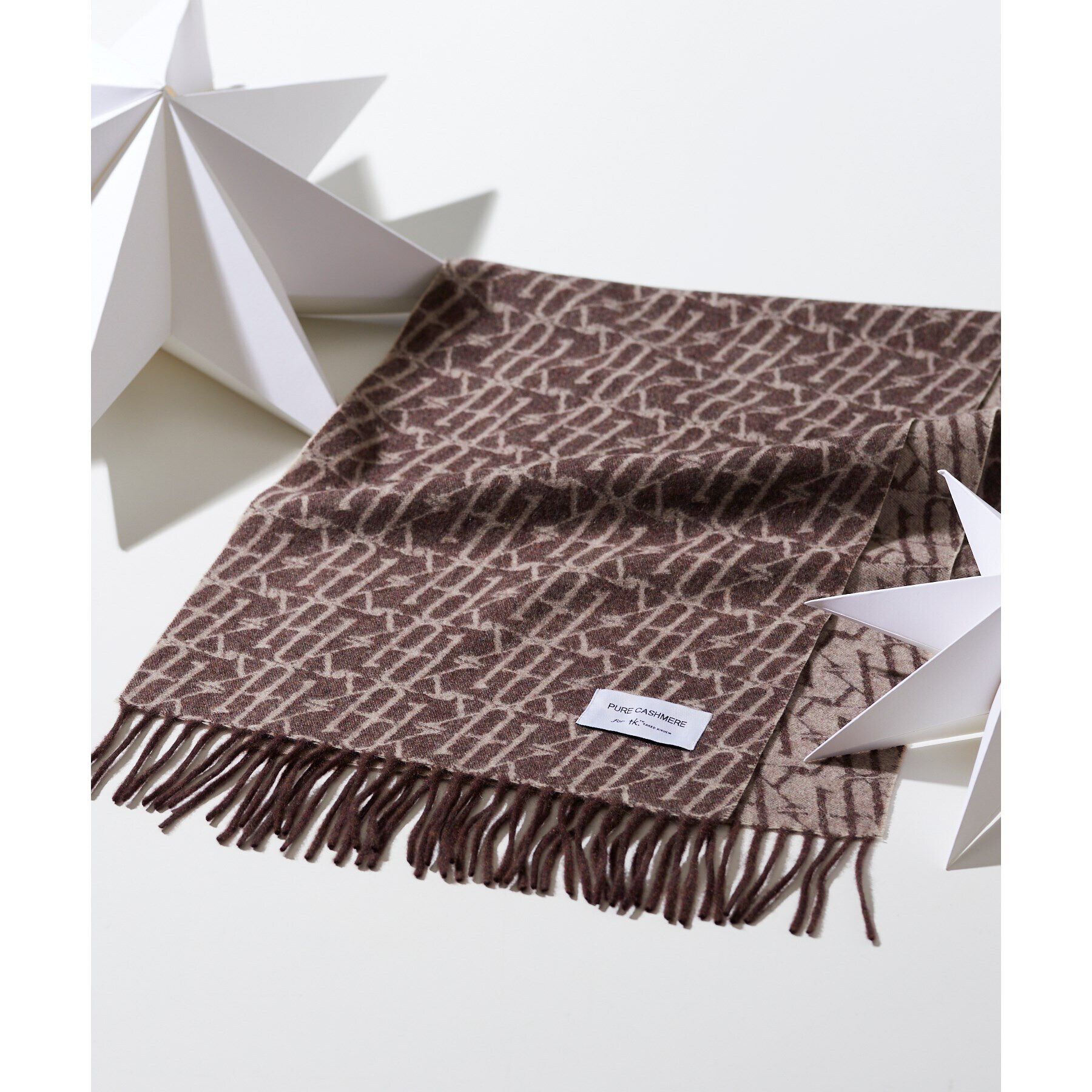 tk.TAKEO KIKUCHI「【カシミヤ100%】カシミヤモノグラムマフラー」|ストール|ブラウン(443)