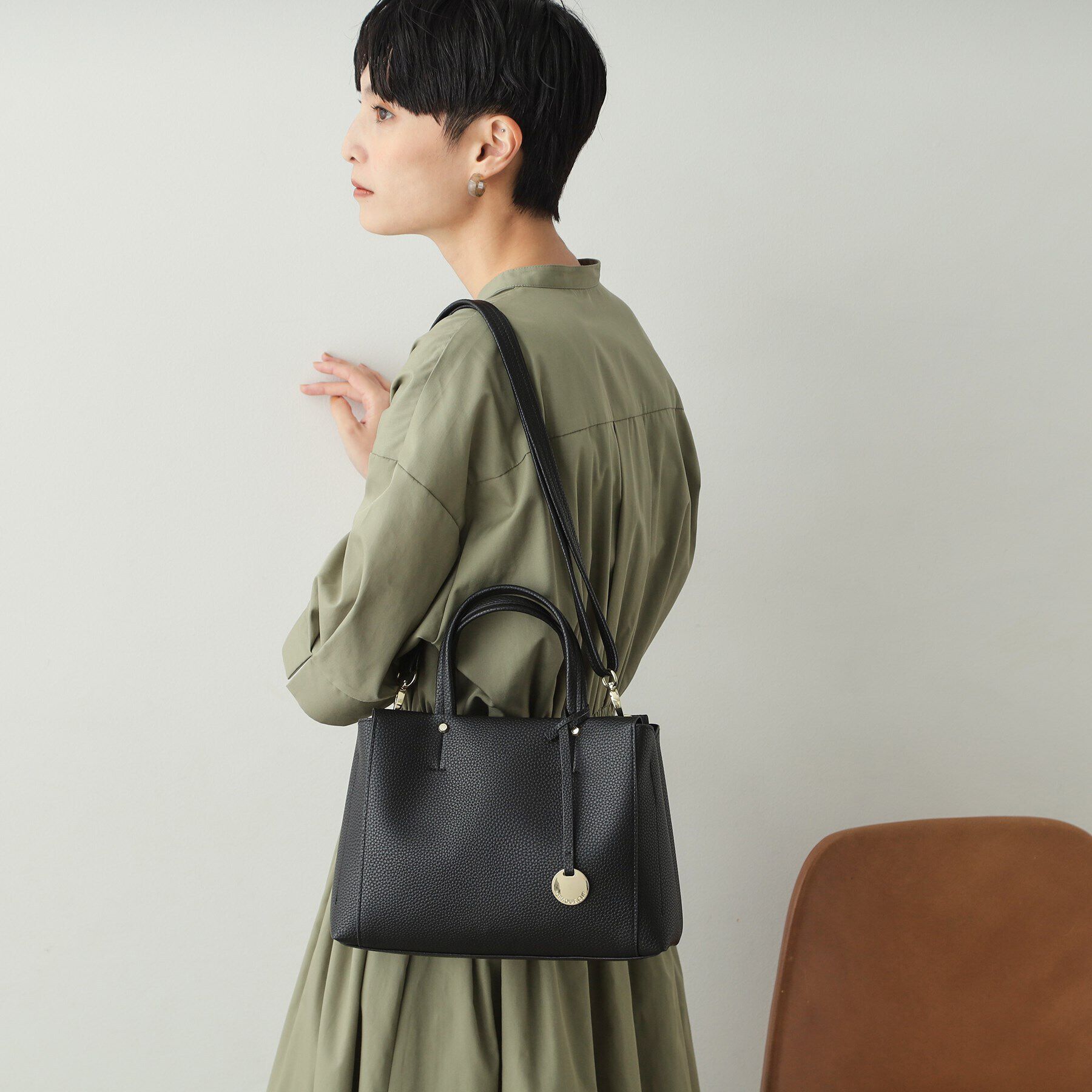 OPAQUE.CLIP「【人間工学/2WAY】シュリンクミドルトートバッグ」|トートバッグ|