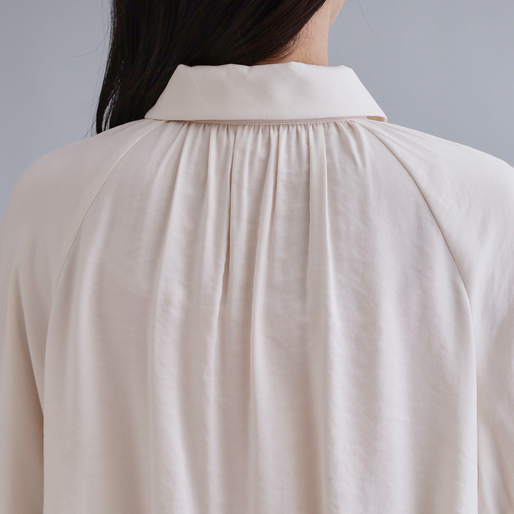 OPAQUE.CLIP「【es】ヴィンテージサテン ボリュームジップブラウス【洗濯機OK】」|シャツ・ブラウス|