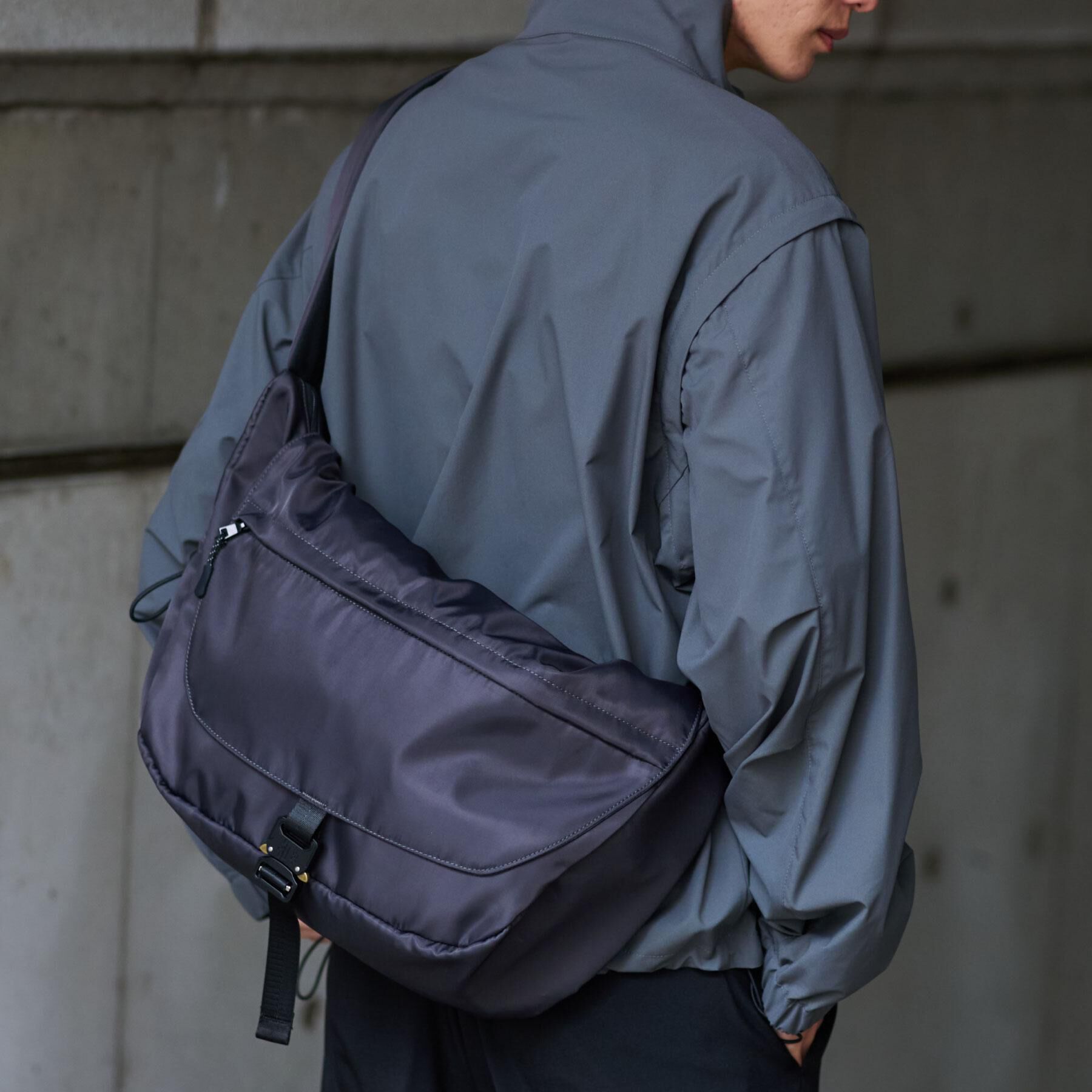 THE SHOP TK「メタルバックルメッセンジャーバッグ」|ショルダー・メッセンジャー|チャコールグレー(0