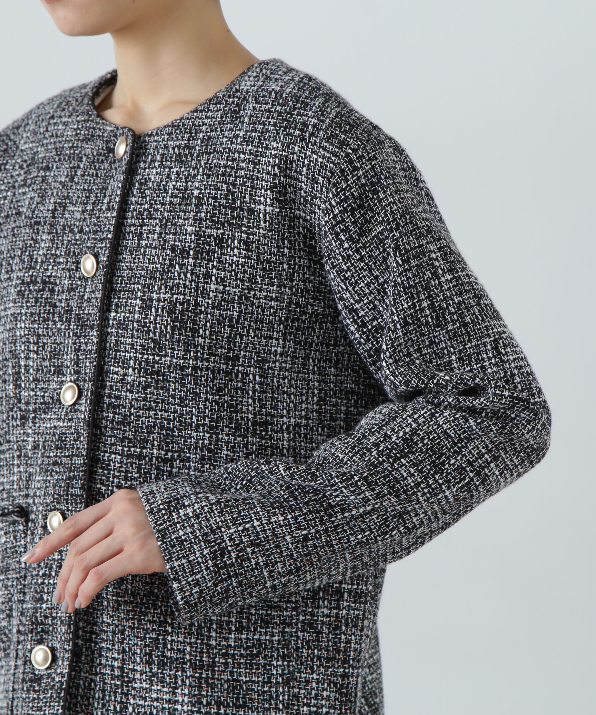  「パイピングノーカラーツイードブルゾン」|ブルゾン・スタジャン|