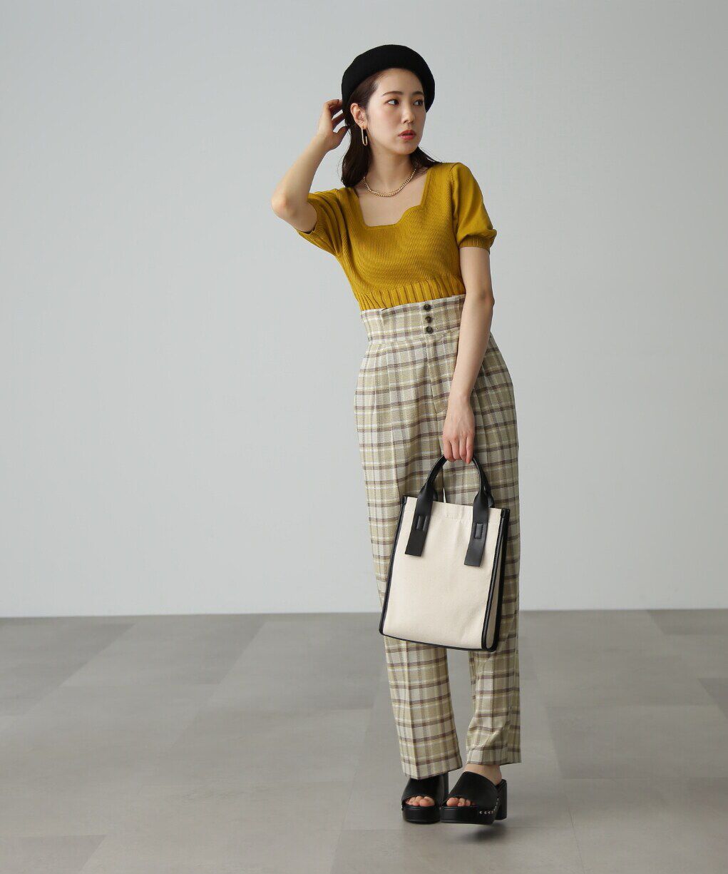  「スクエアネックボリュームスリーブ半袖ニット」|ニット・セーター|