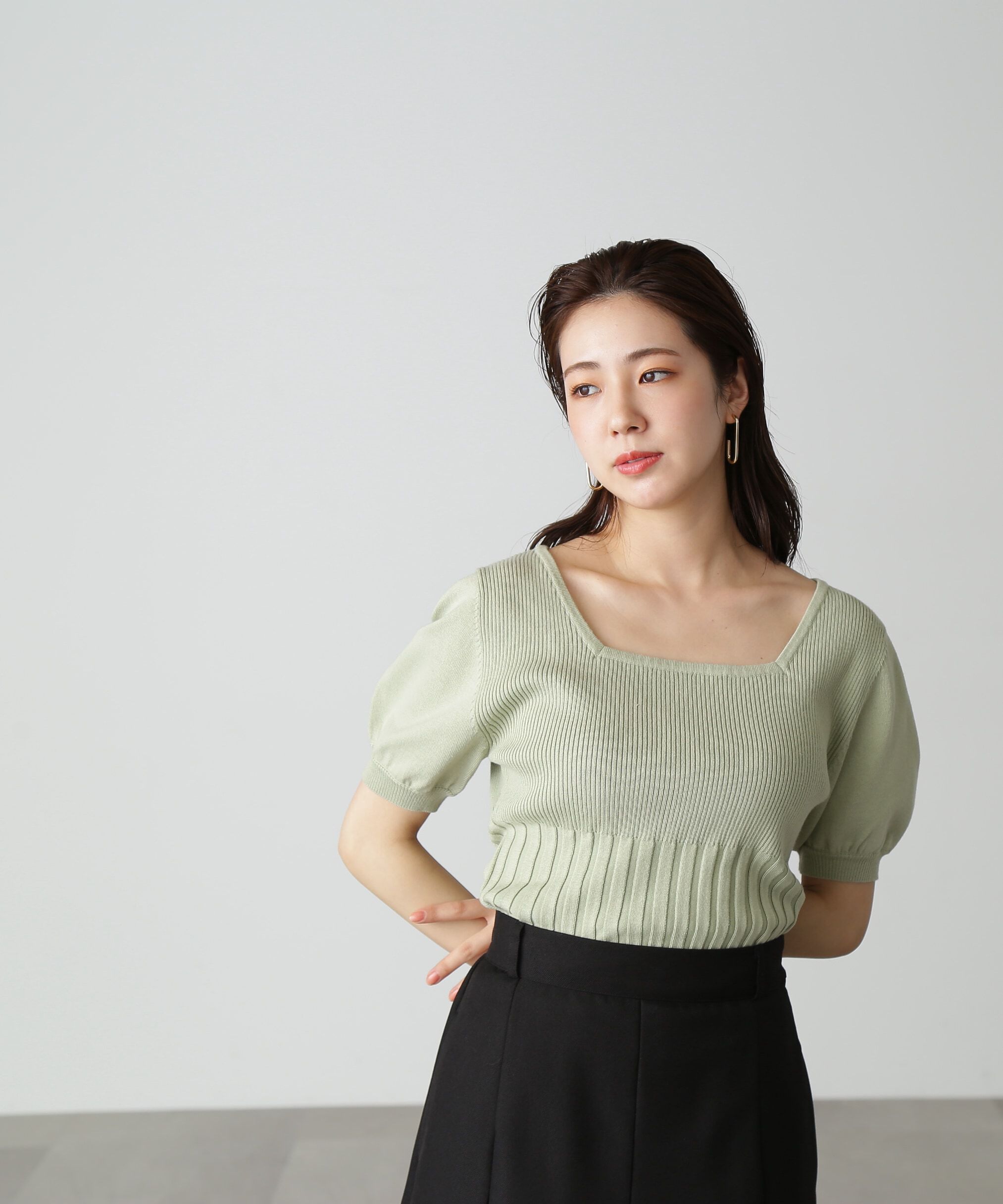  「スクエアネックボリュームスリーブ半袖ニット」|ニット・セーター|