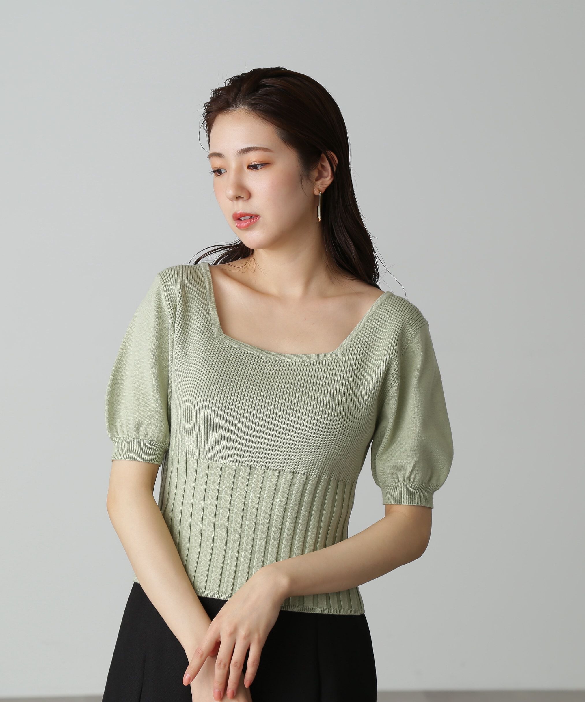  「スクエアネックボリュームスリーブ半袖ニット」|ニット・セーター|