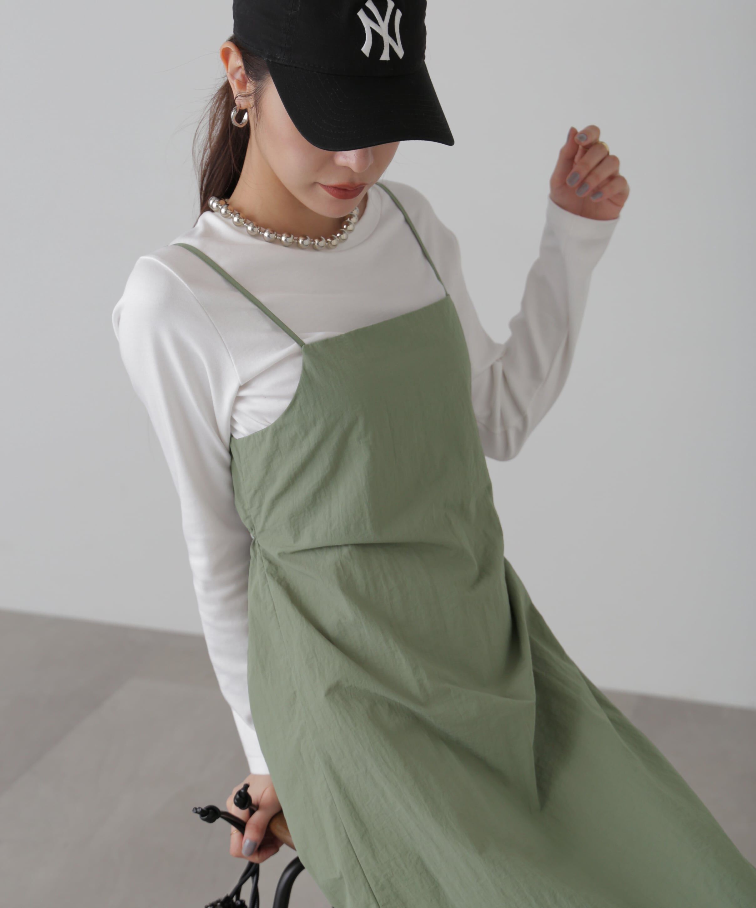  「バックオープンナイロンジャンパースカート」|ワンピース|