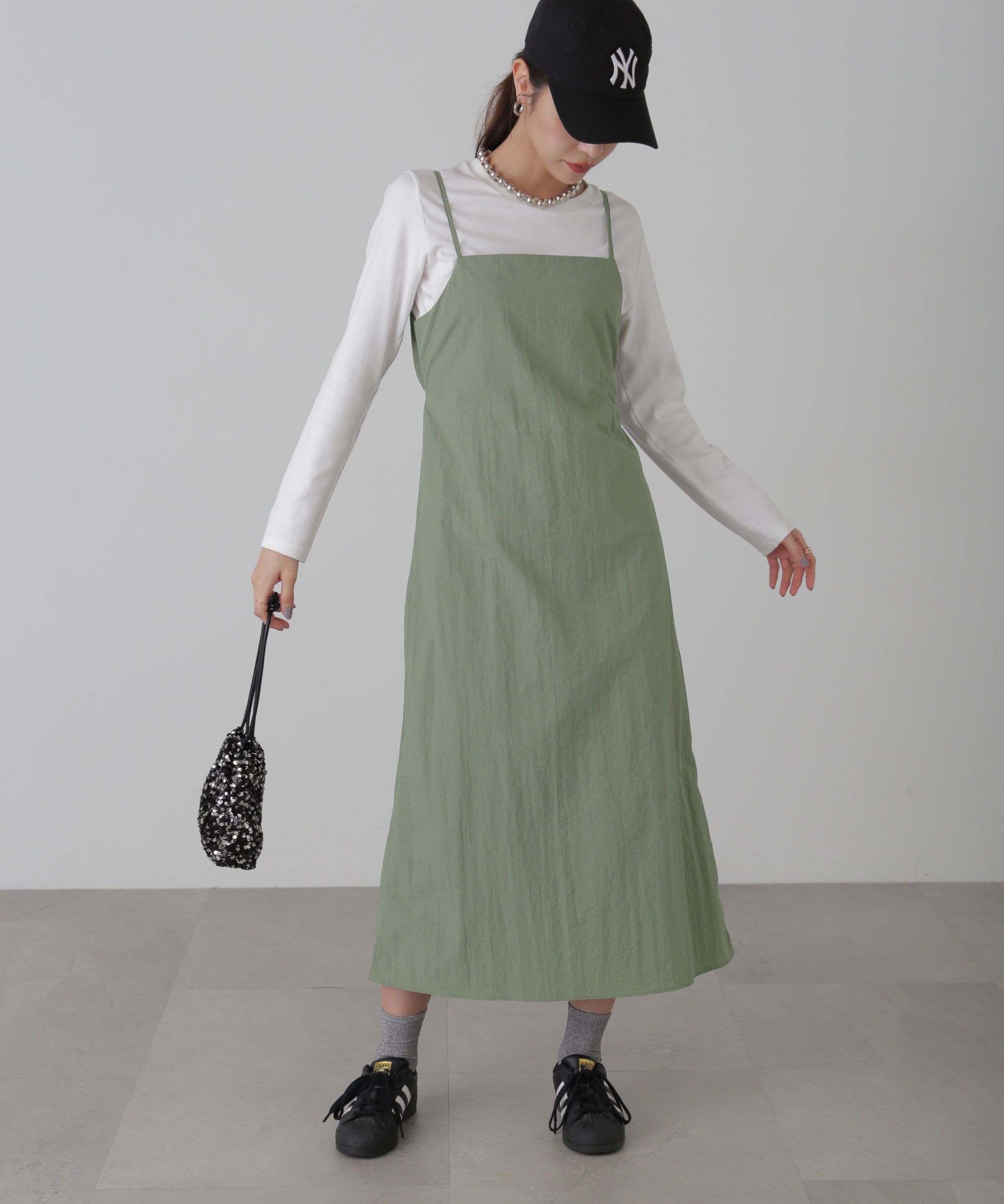  「バックオープンナイロンジャンパースカート」|ワンピース|