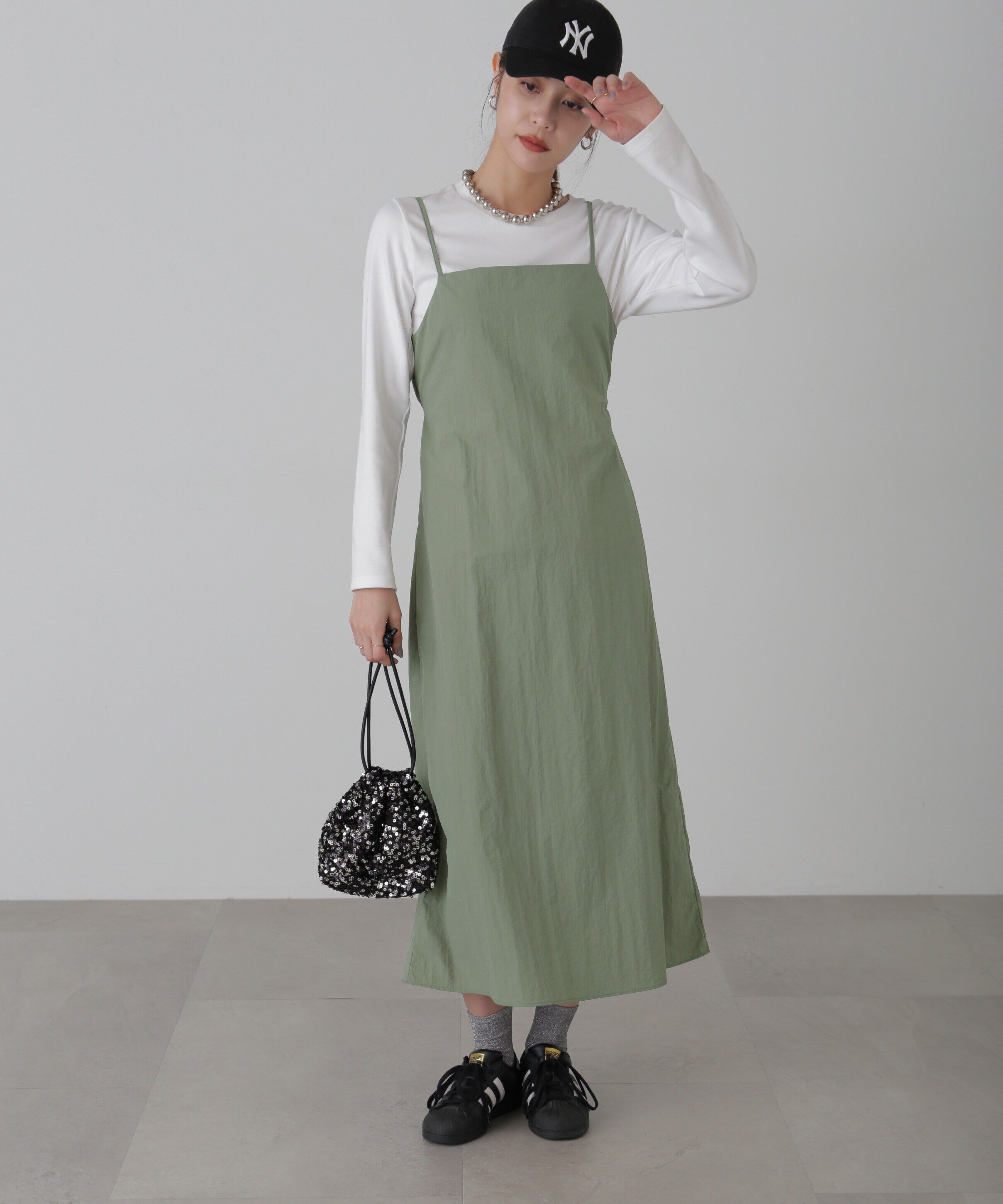  「バックオープンナイロンジャンパースカート」|ワンピース|