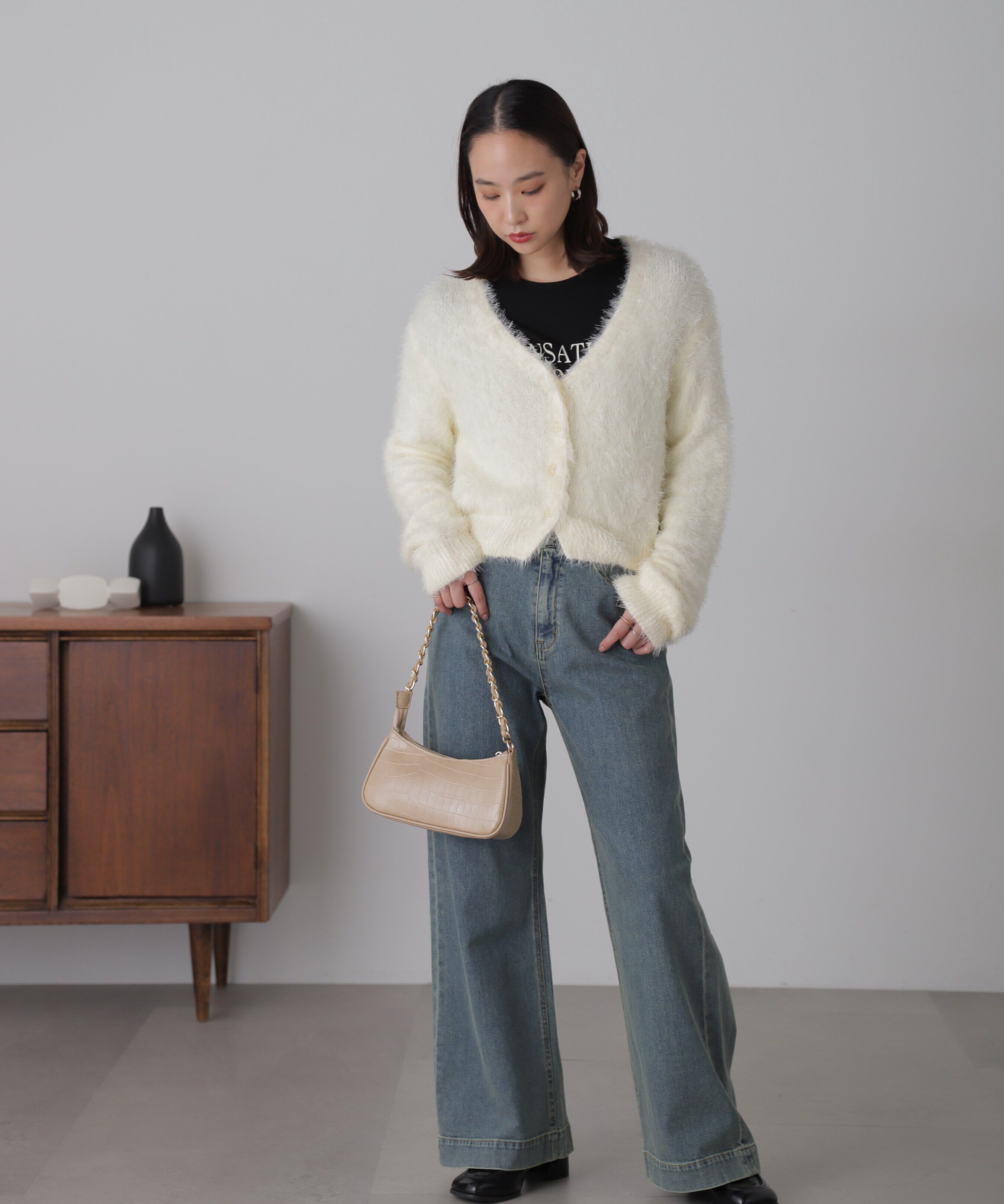  「Vネックフェザーショート丈カーディガン」|ニット・セーター|