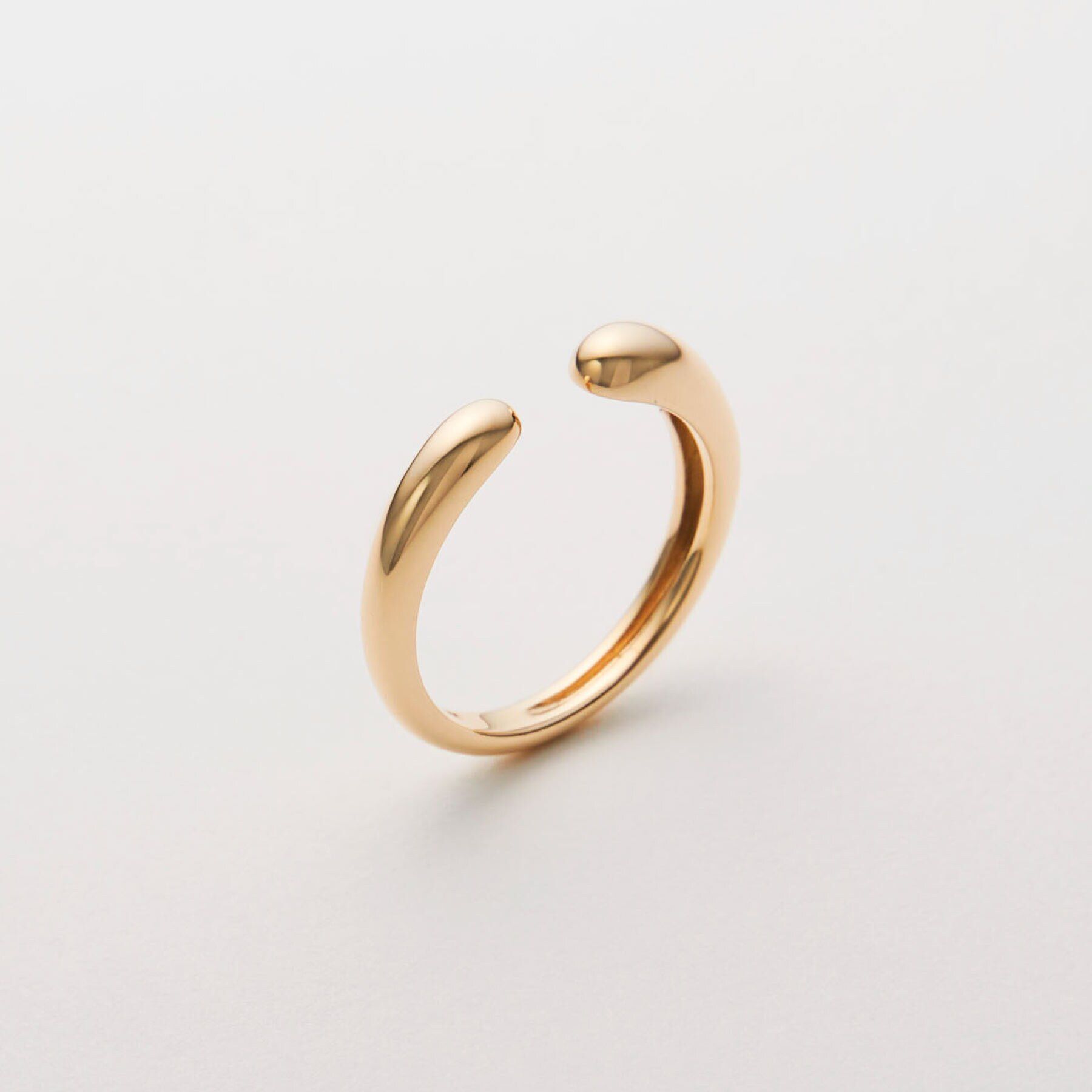 COCOSHNIK「K10ラウンデッドシェイプオープン リング」|リング|