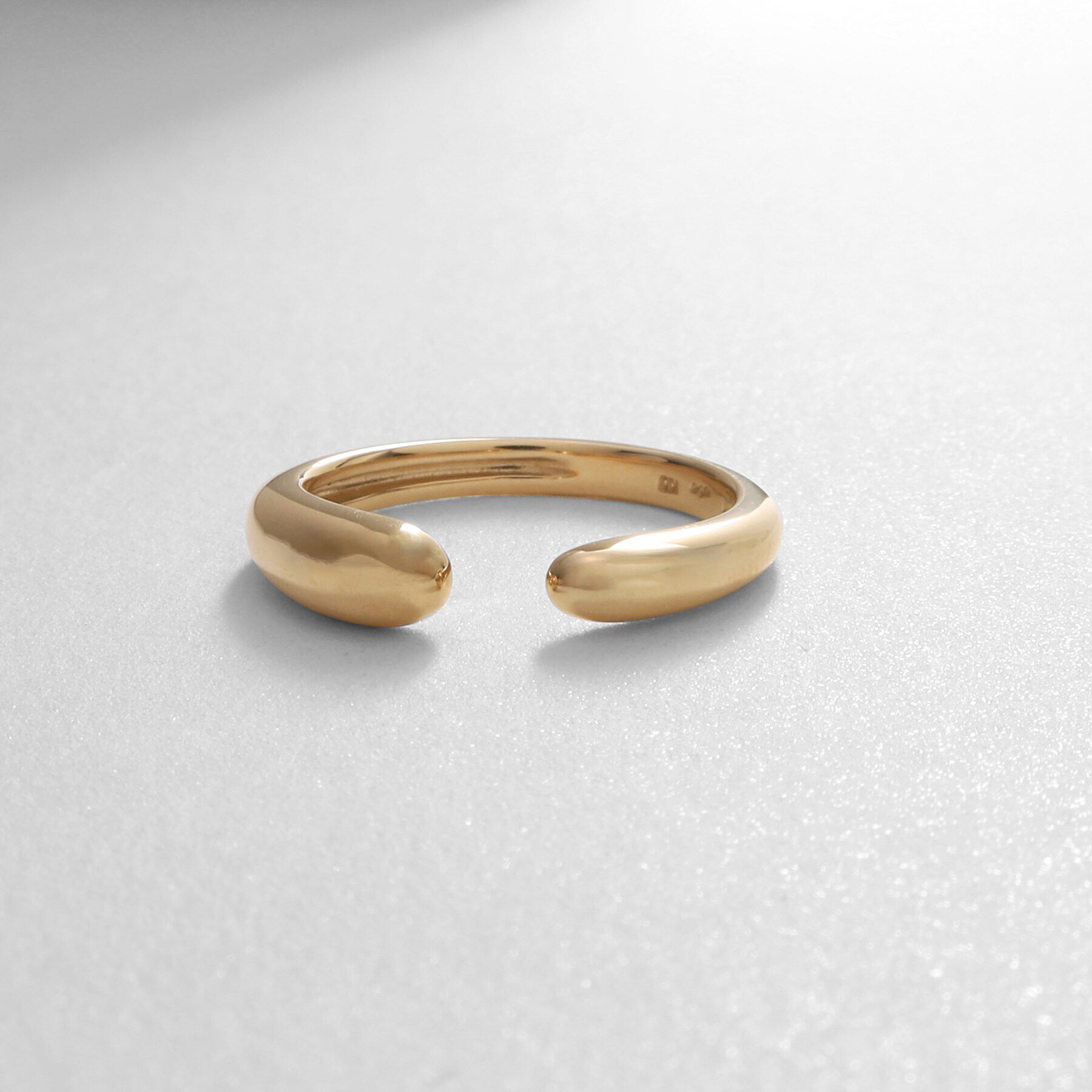 COCOSHNIK「K10ラウンデッドシェイプオープン リング」|リング|