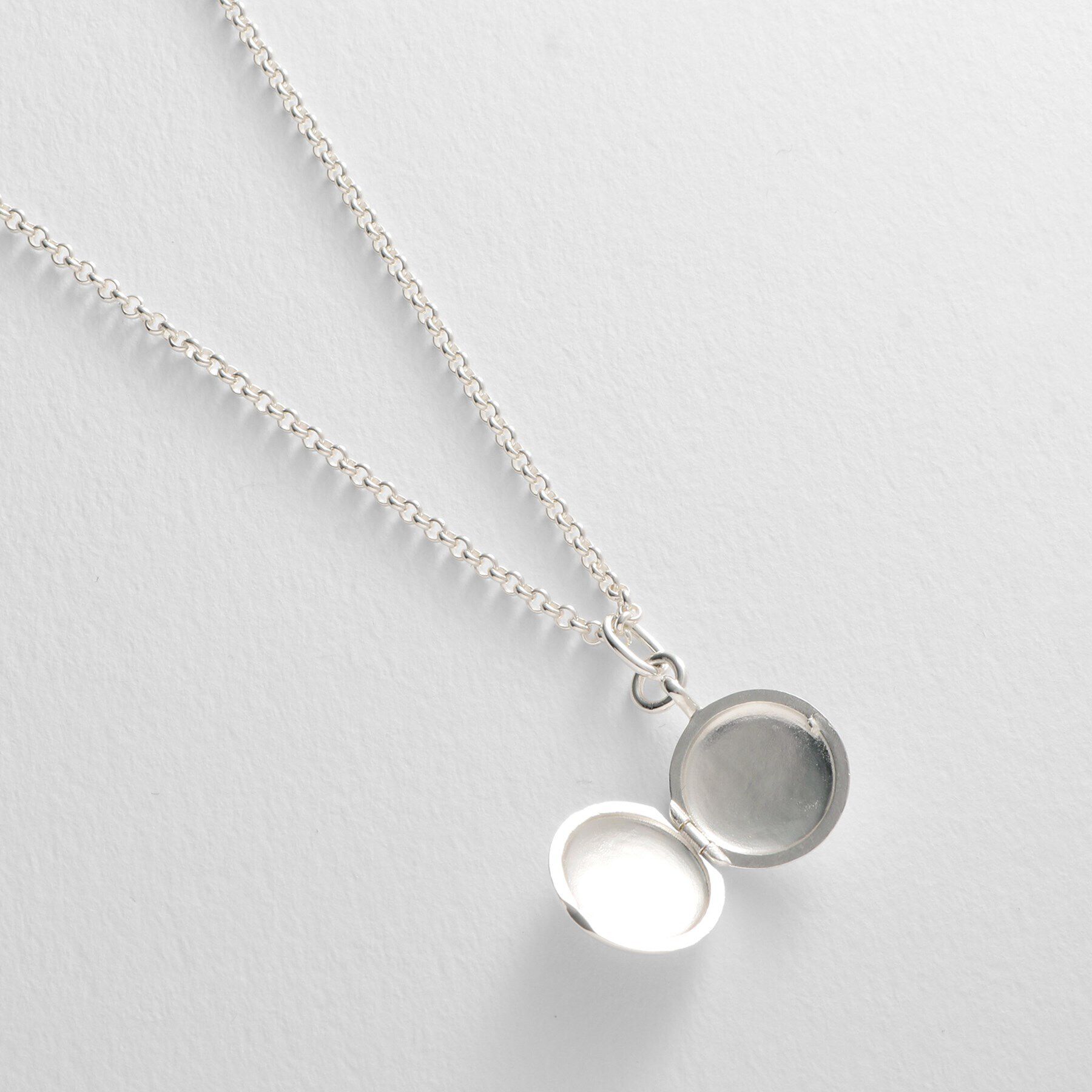 COCOSHNIK ONKITSCH「シルバー ロケットネックレス サークル」|ネックレス|