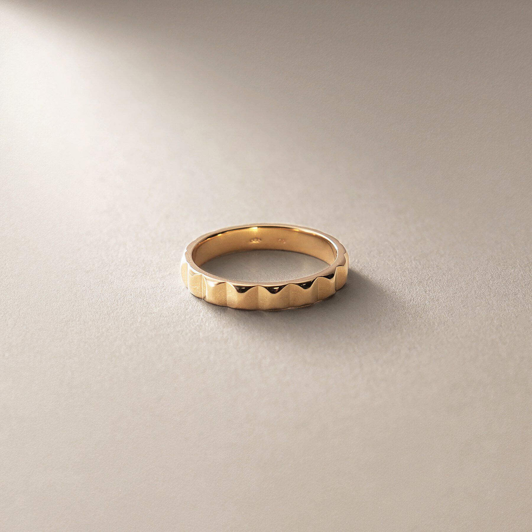 COCOSHNIK「K10ラウンドカット リング」|リング|イエローゴールド(1