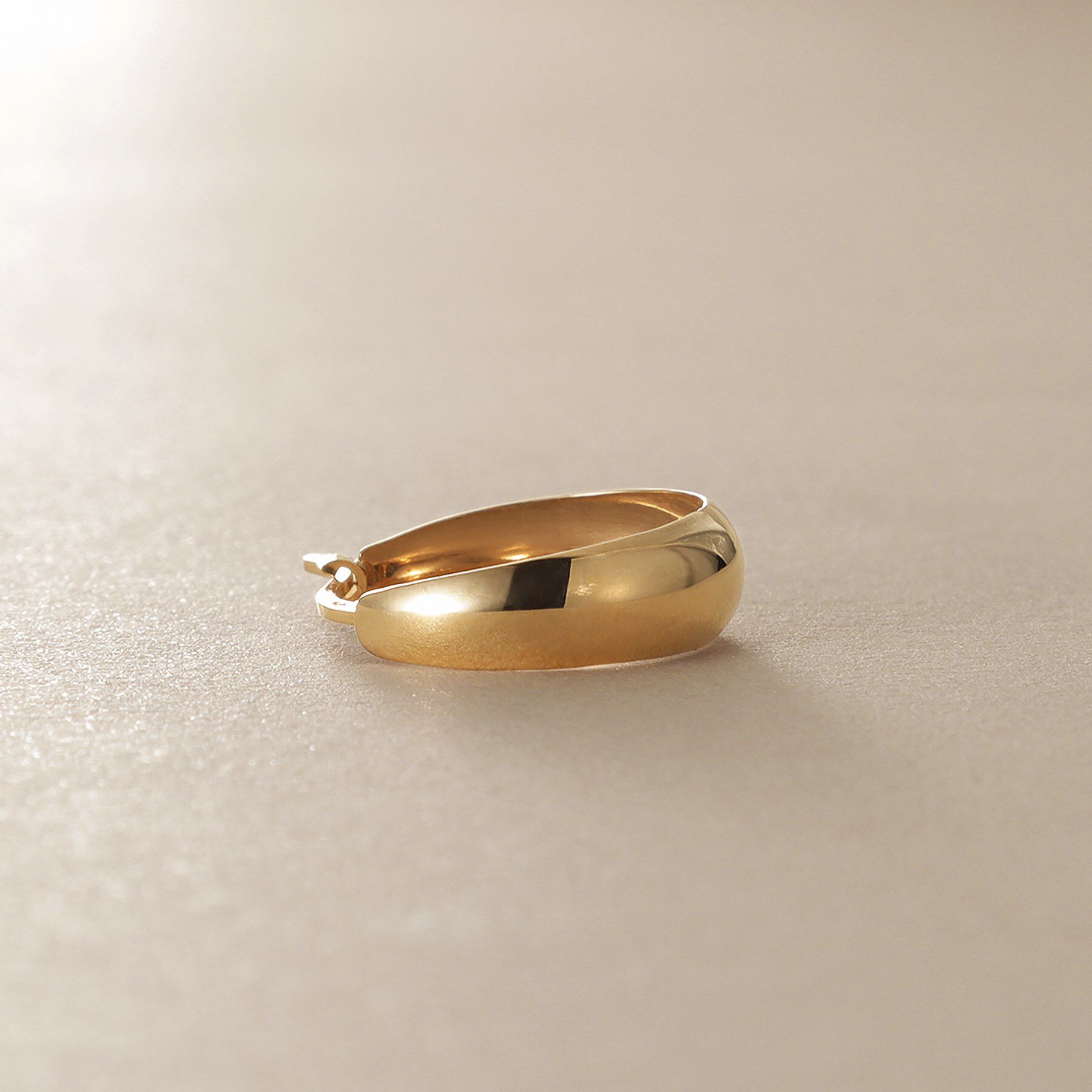 COCOSHNIK「K10月甲 フープピアス細」|ピアス|